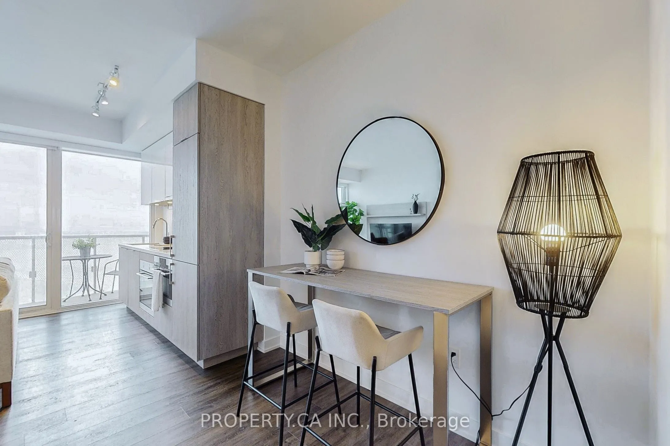 15 Queens Quay E, #2209