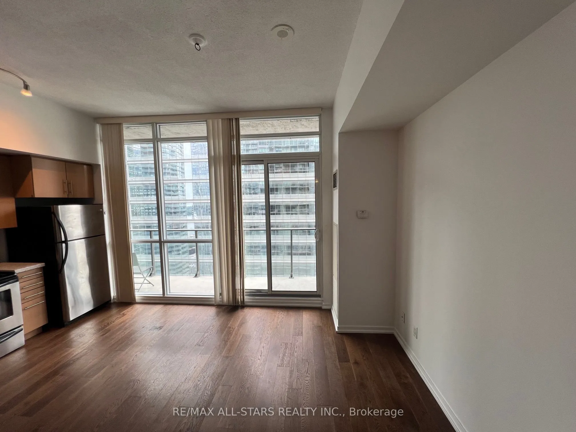 65 Bremner Boulevard, #3107