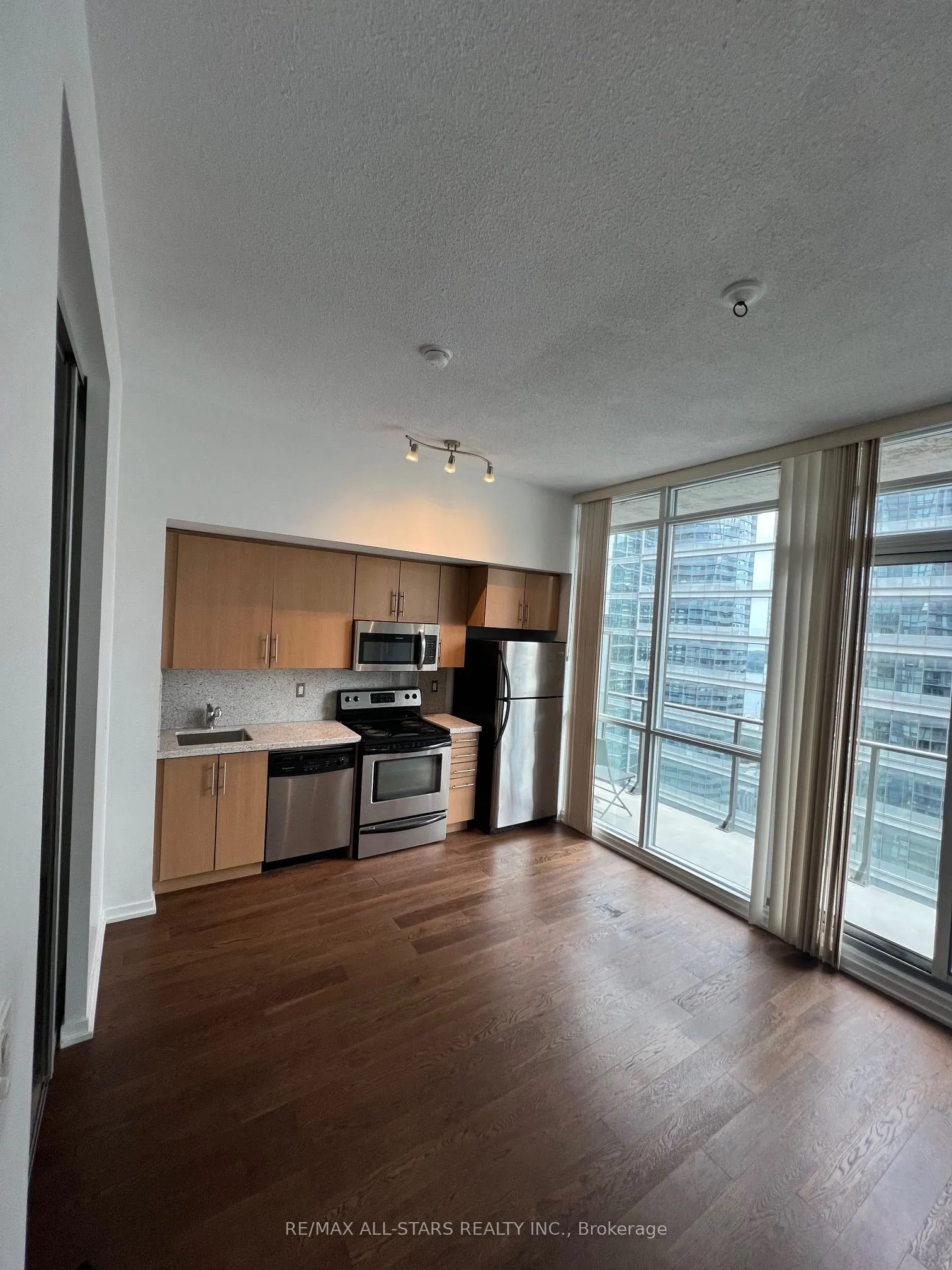 65 Bremner Boulevard, #3107