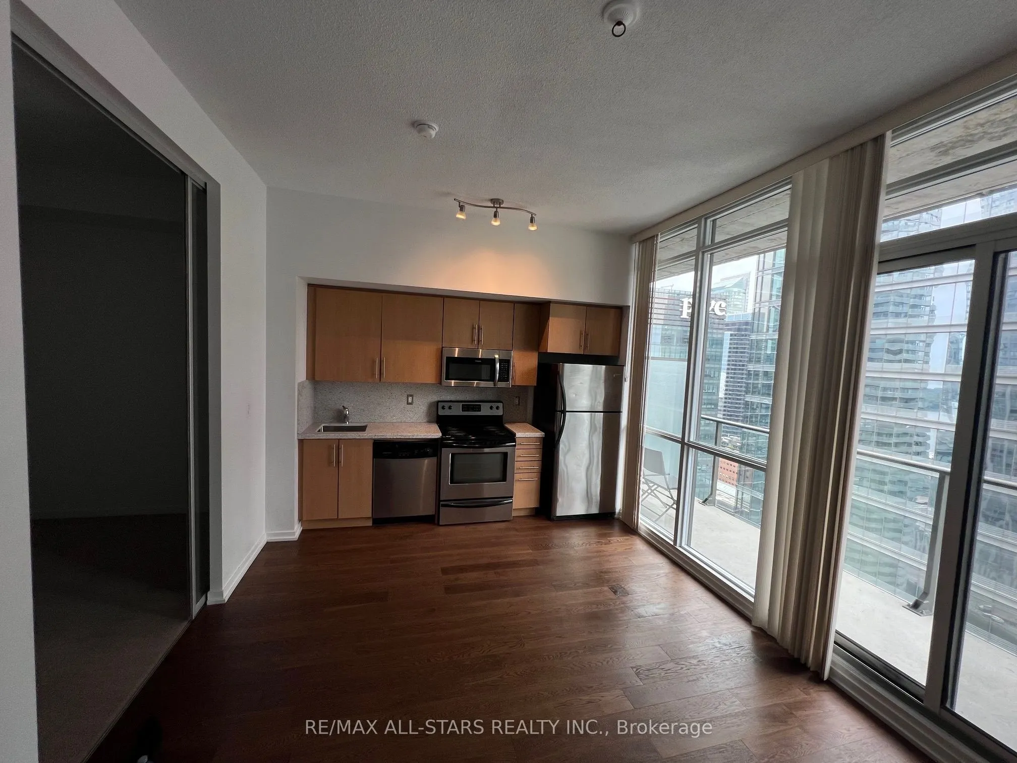 65 Bremner Boulevard, #3107