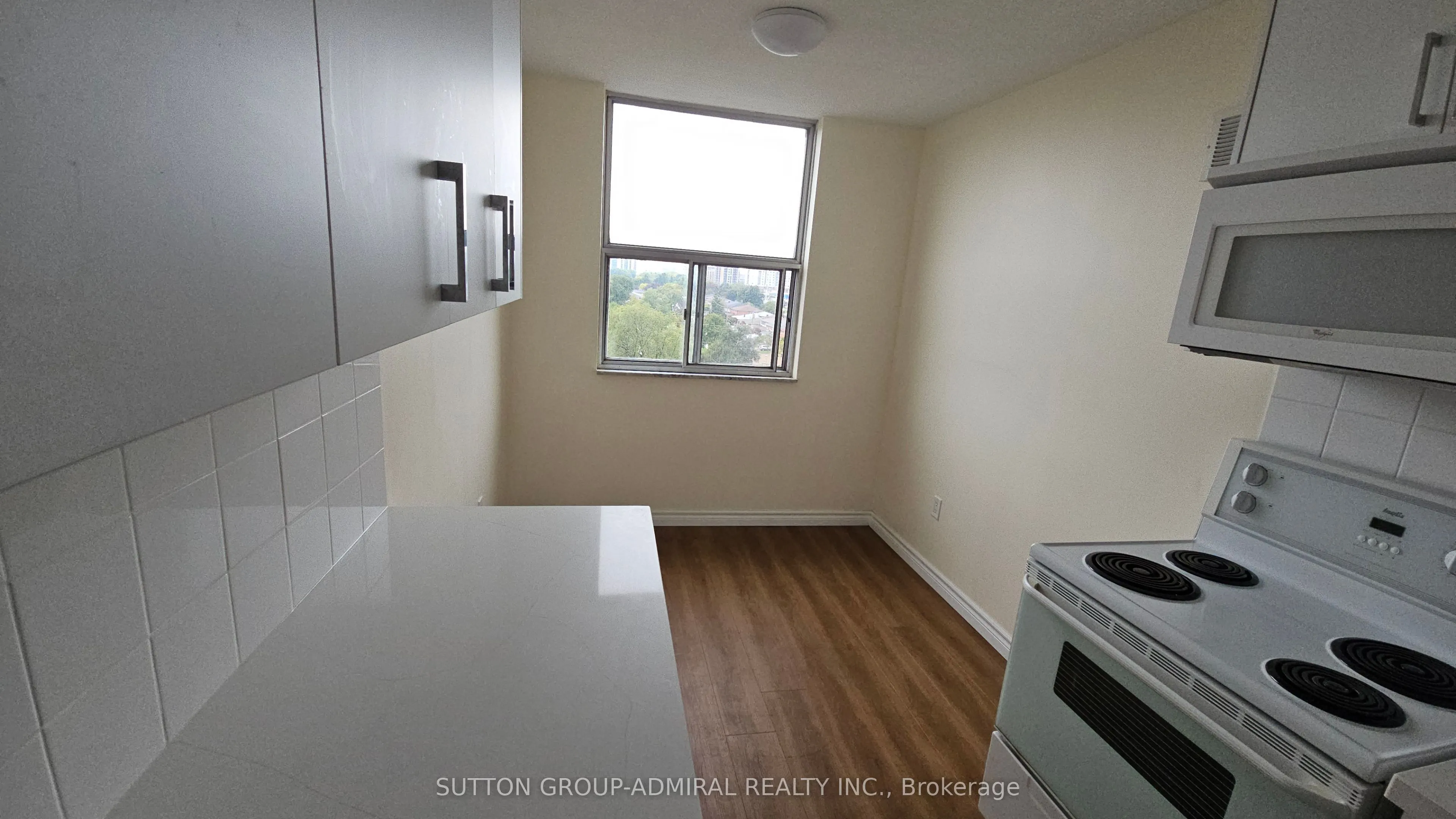 205 Hilda Avenue, #812