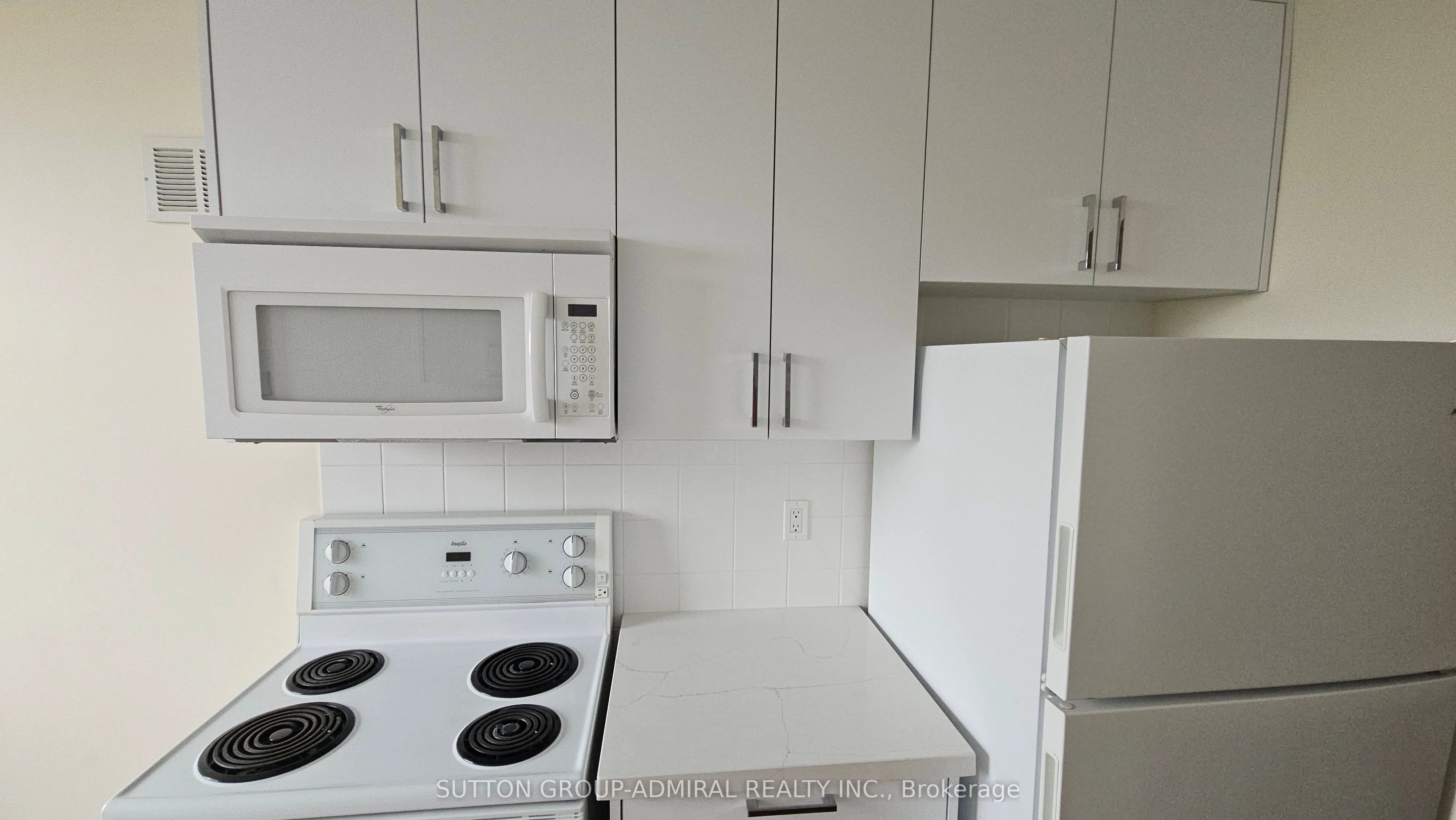 205 Hilda Avenue, #812