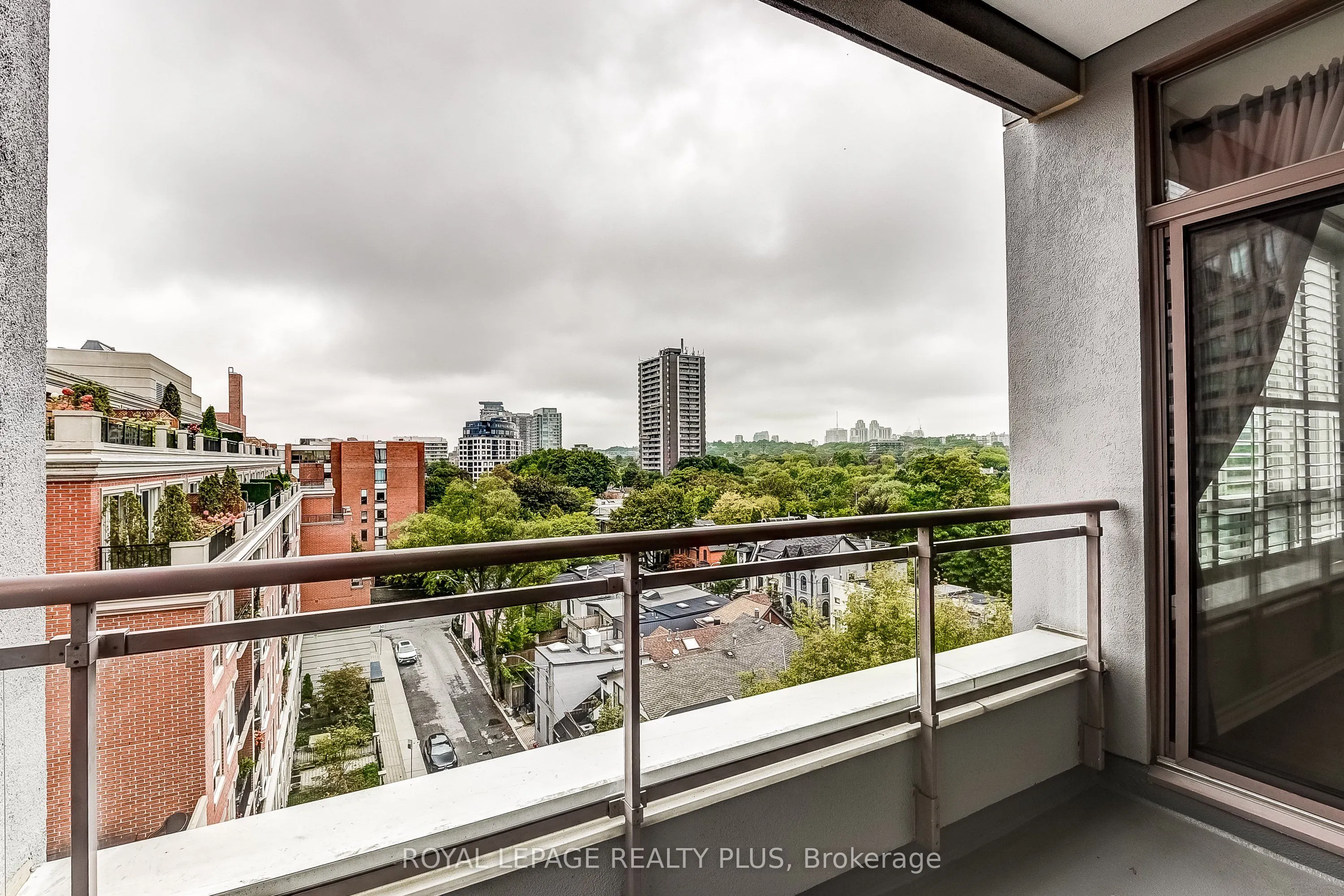 980 Yonge Street, #715
