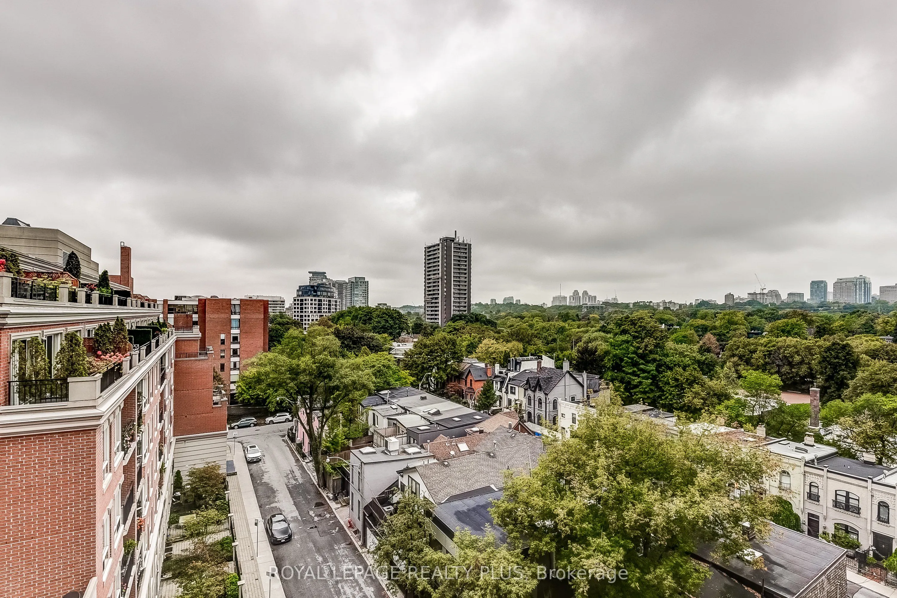 980 Yonge Street, #715