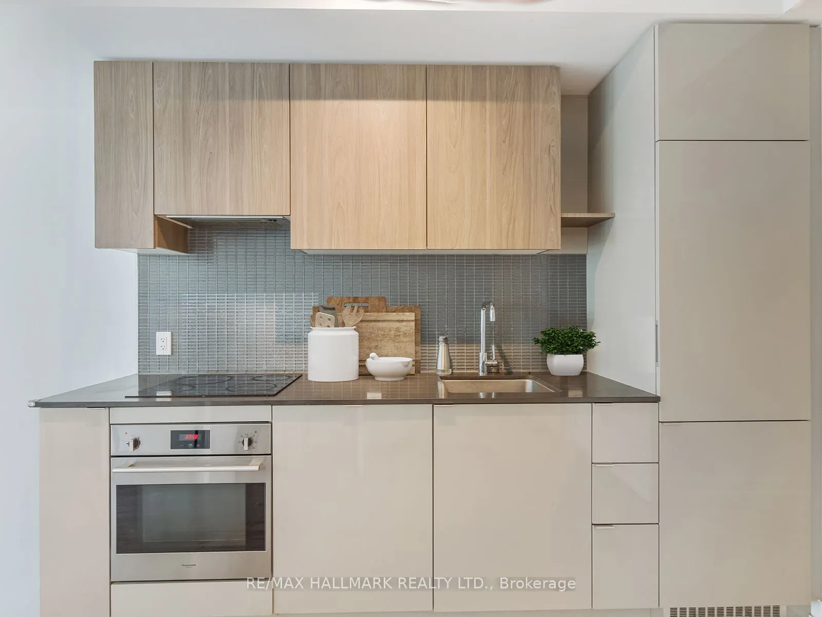 161 Roehampton Avenue, #2208