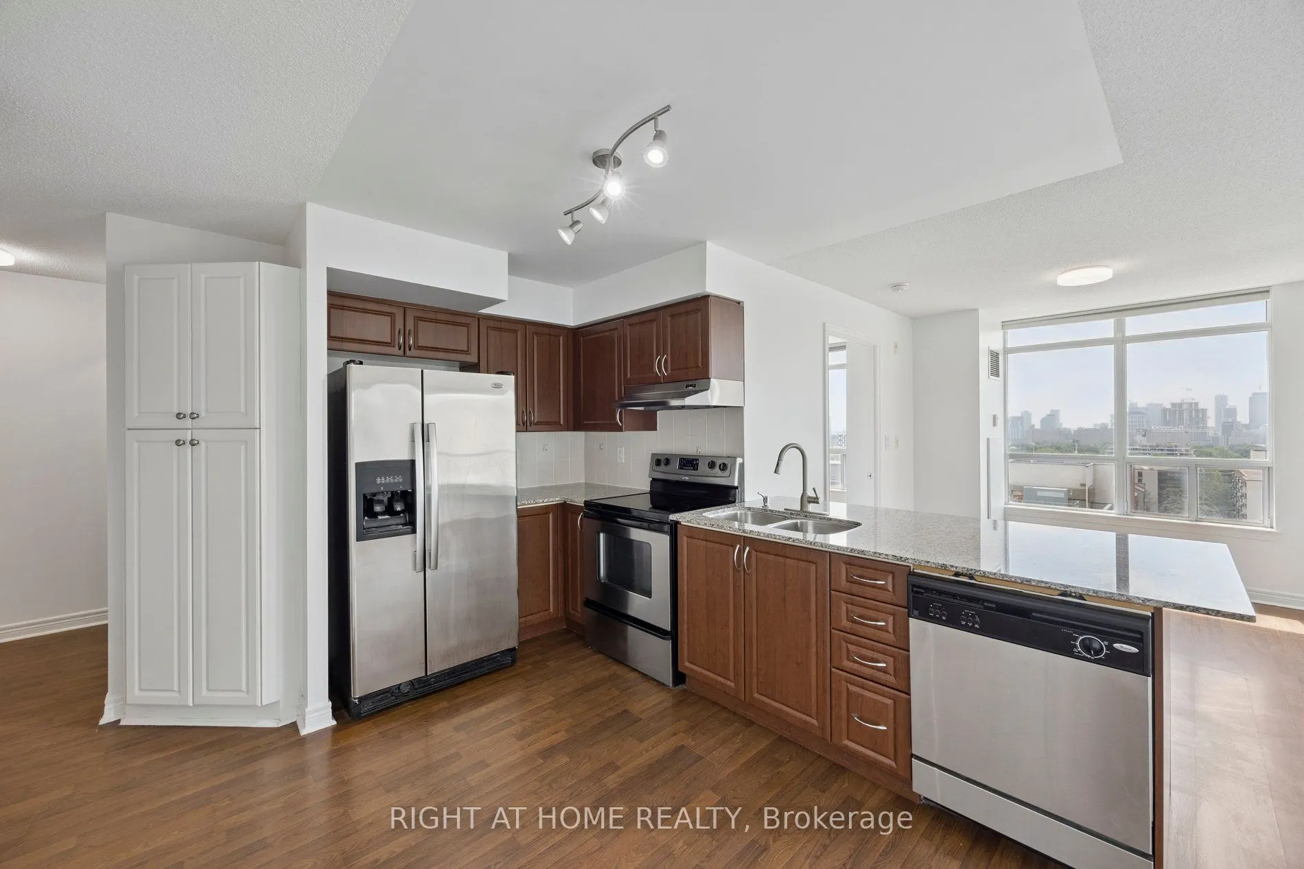 225 Wellesley Street E, #1203