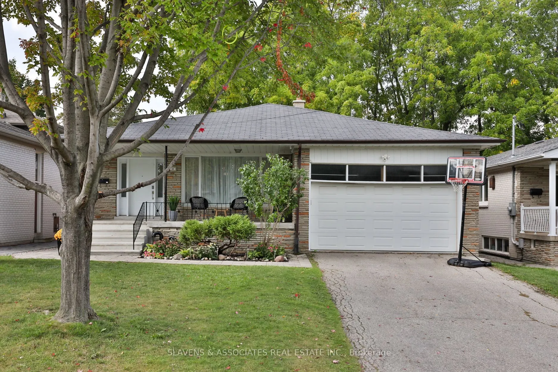 16 Terrydale Drive