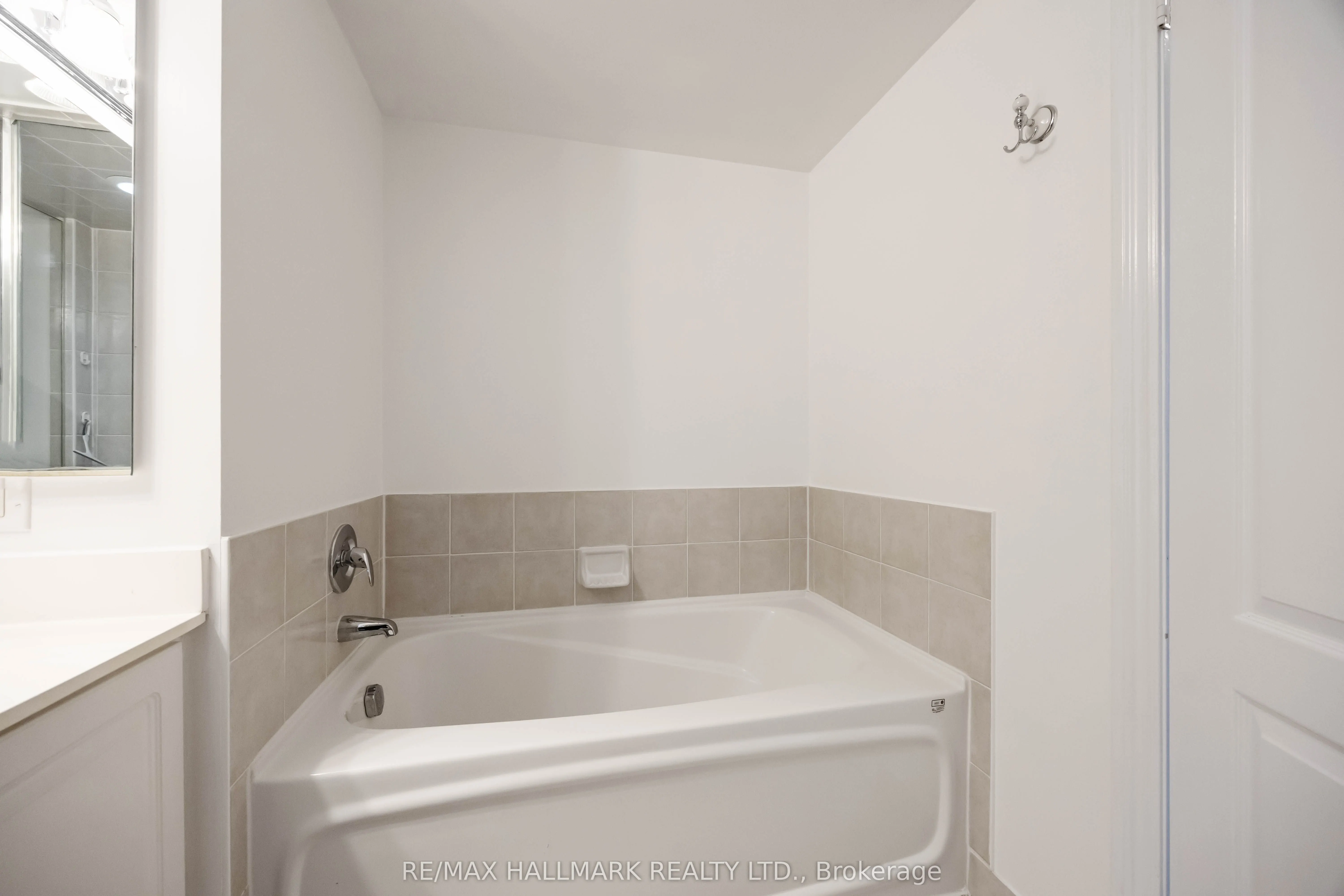 880 Grandview Way, #705