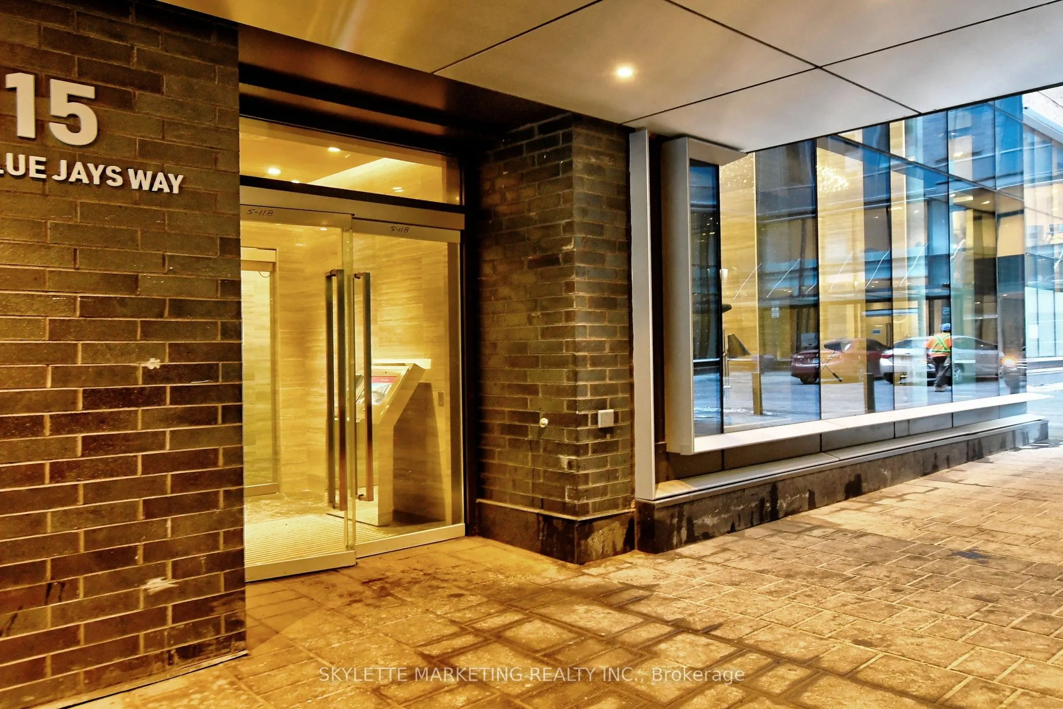 115 Blue Jays Way, #3212