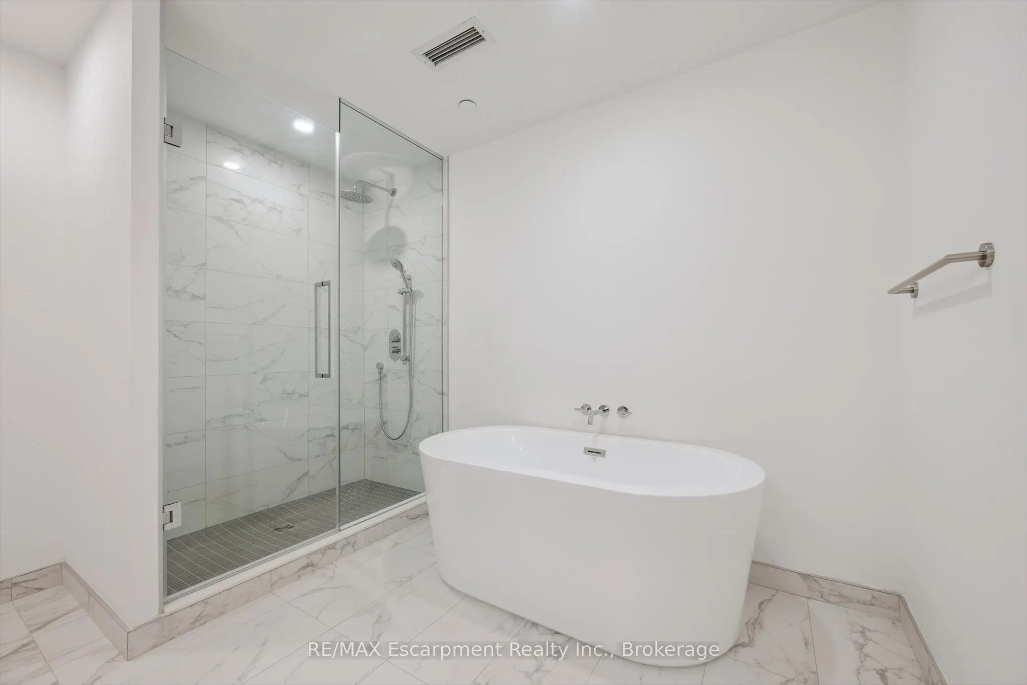200 Keewatin Avenue, #201
