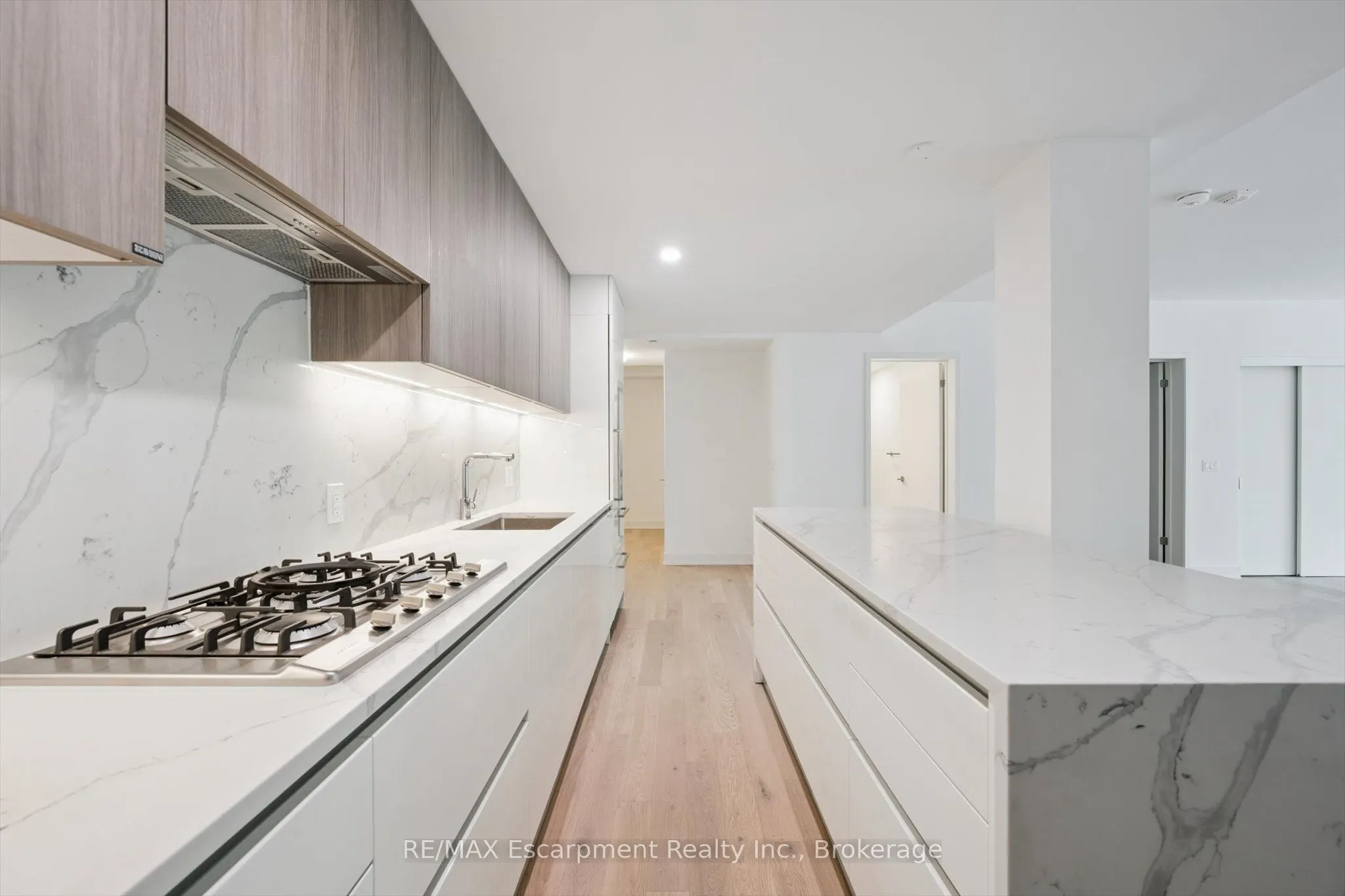 200 Keewatin Avenue, #201