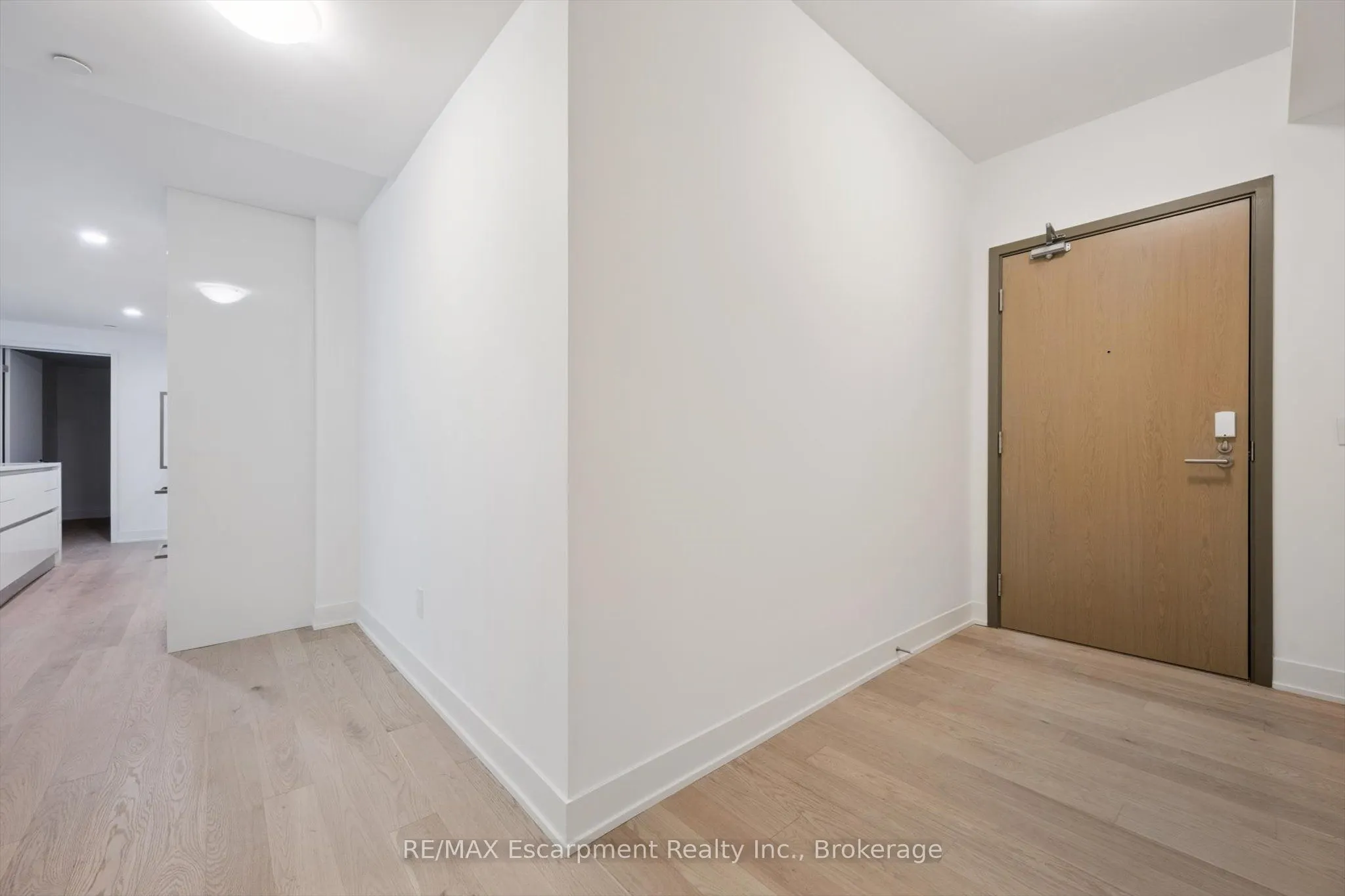 200 Keewatin Avenue, #201