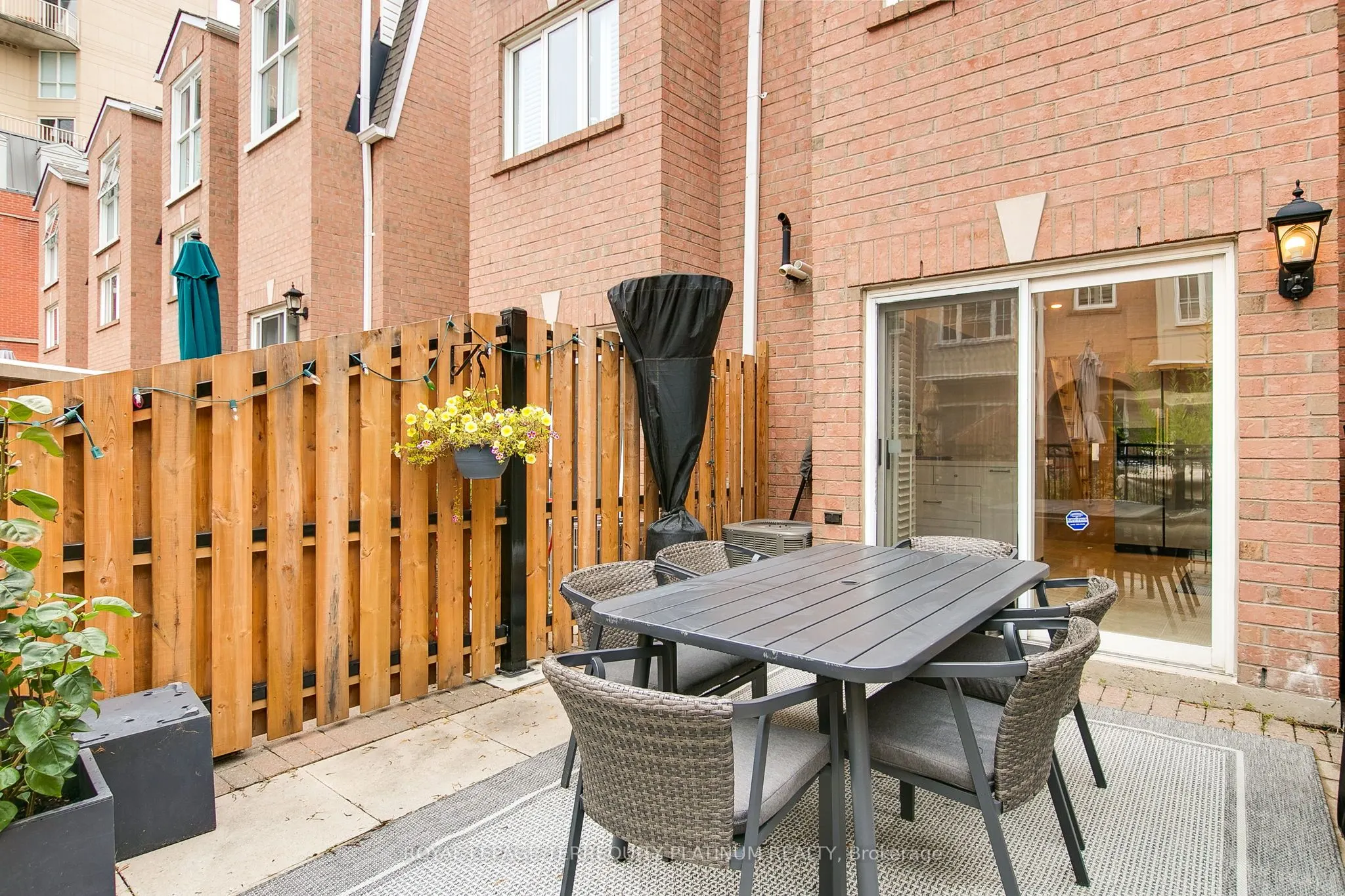 151 Merton Street, #TH3