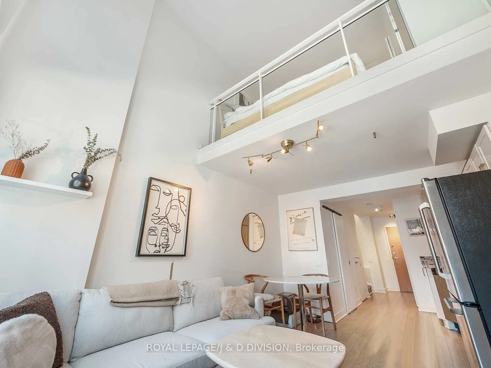 77 Lombard Street, #308