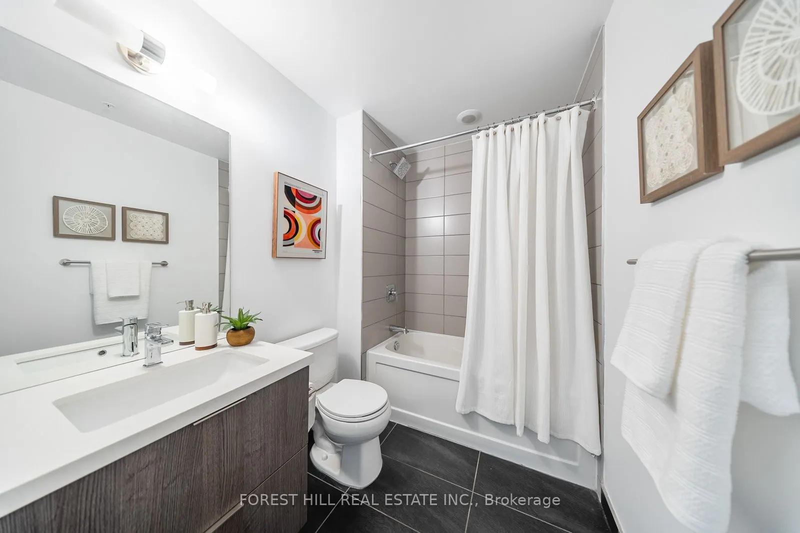 109 Ossington Avenue, #PH607