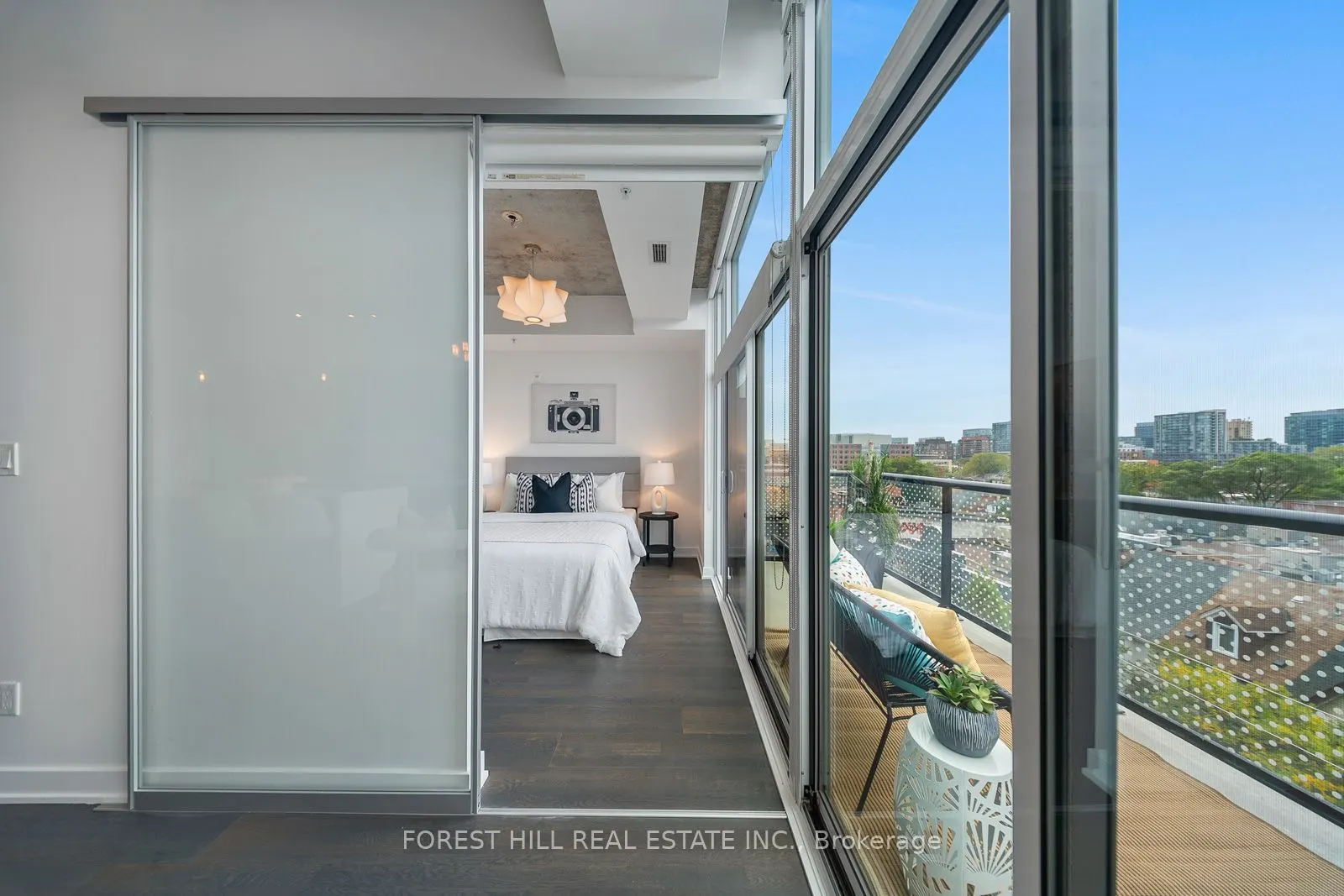 109 Ossington Avenue, #PH607