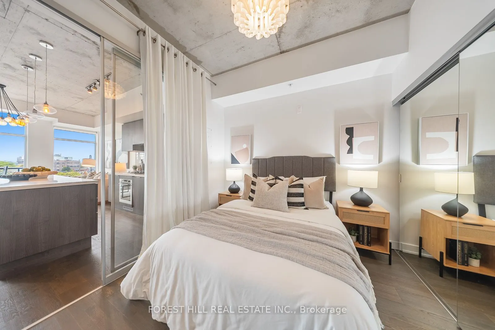 109 Ossington Avenue, #PH607
