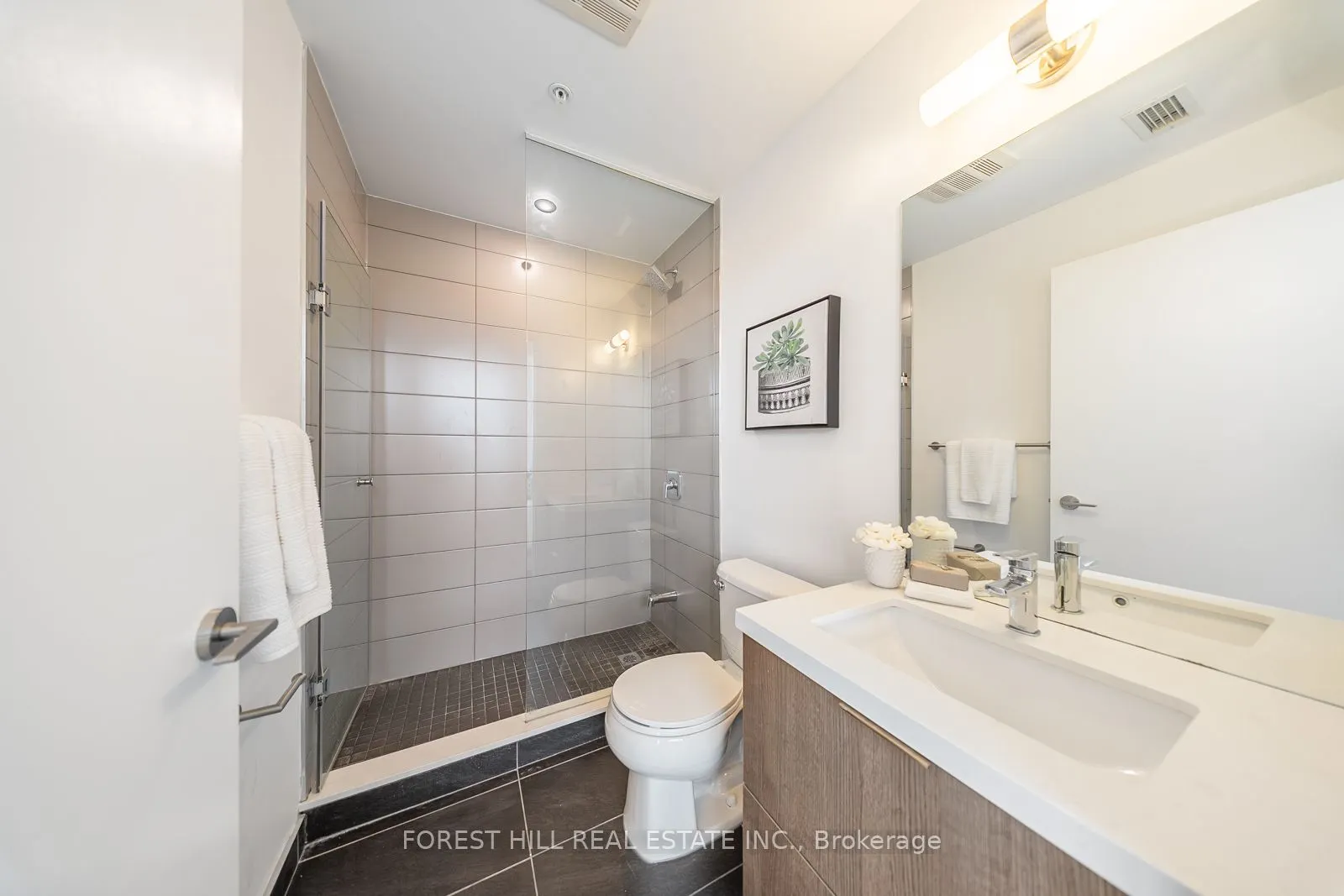 109 Ossington Avenue, #PH607