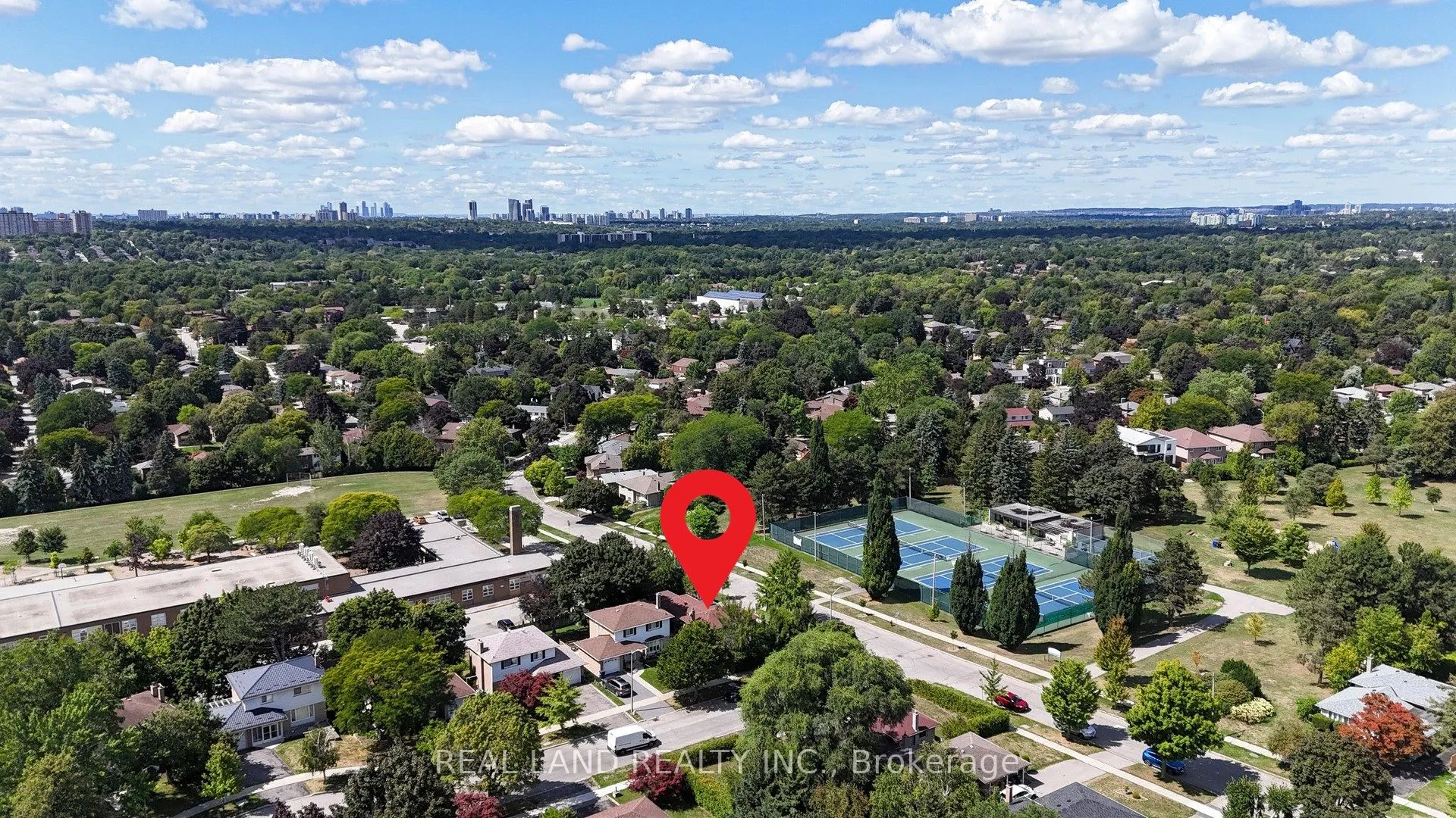 38 Cresthaven Drive