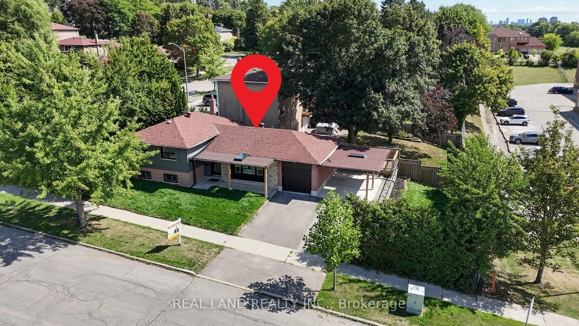 38 Cresthaven Drive