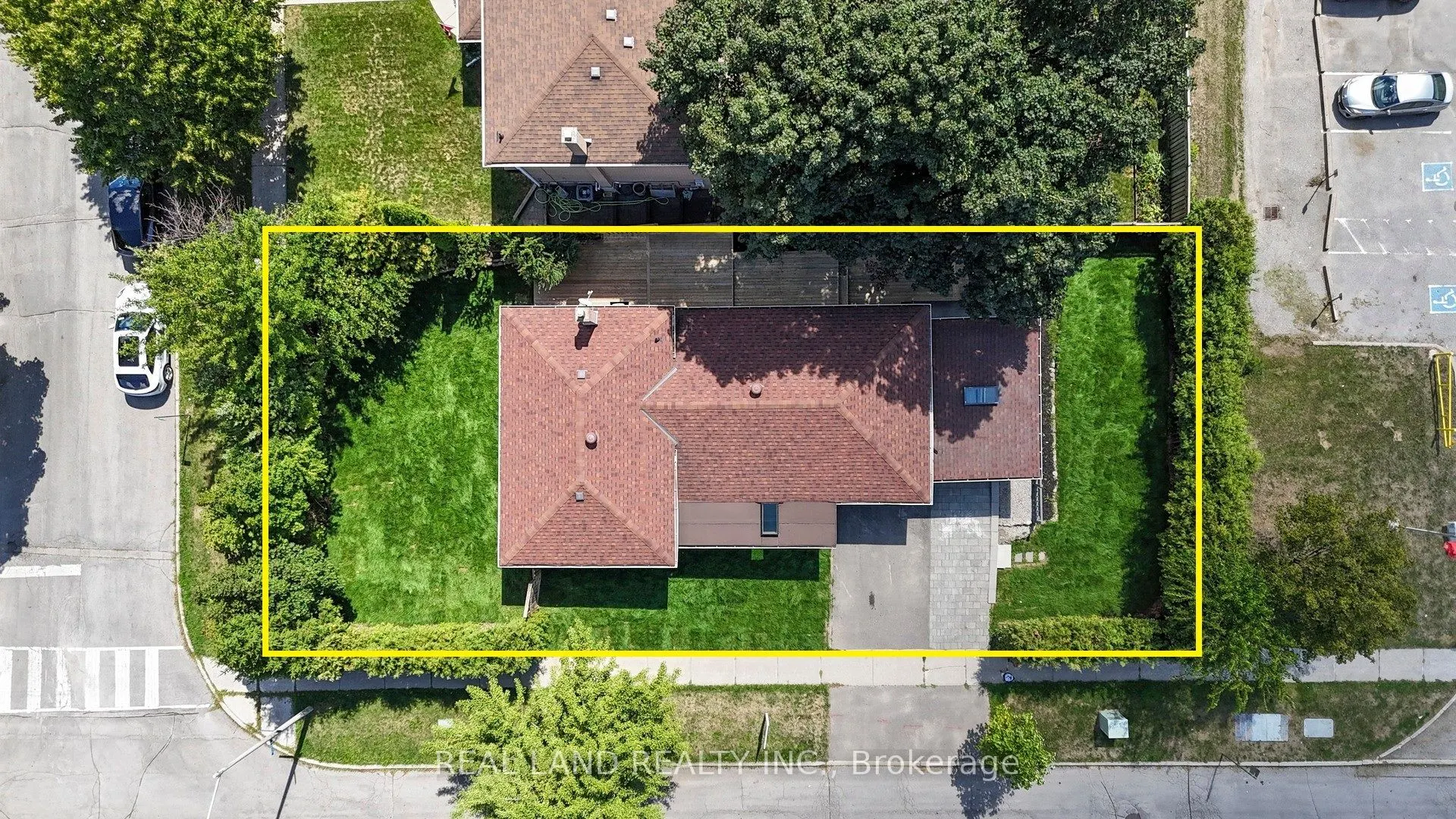 38 Cresthaven Drive