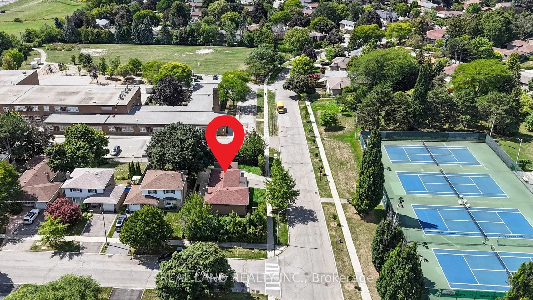 38 Cresthaven Drive