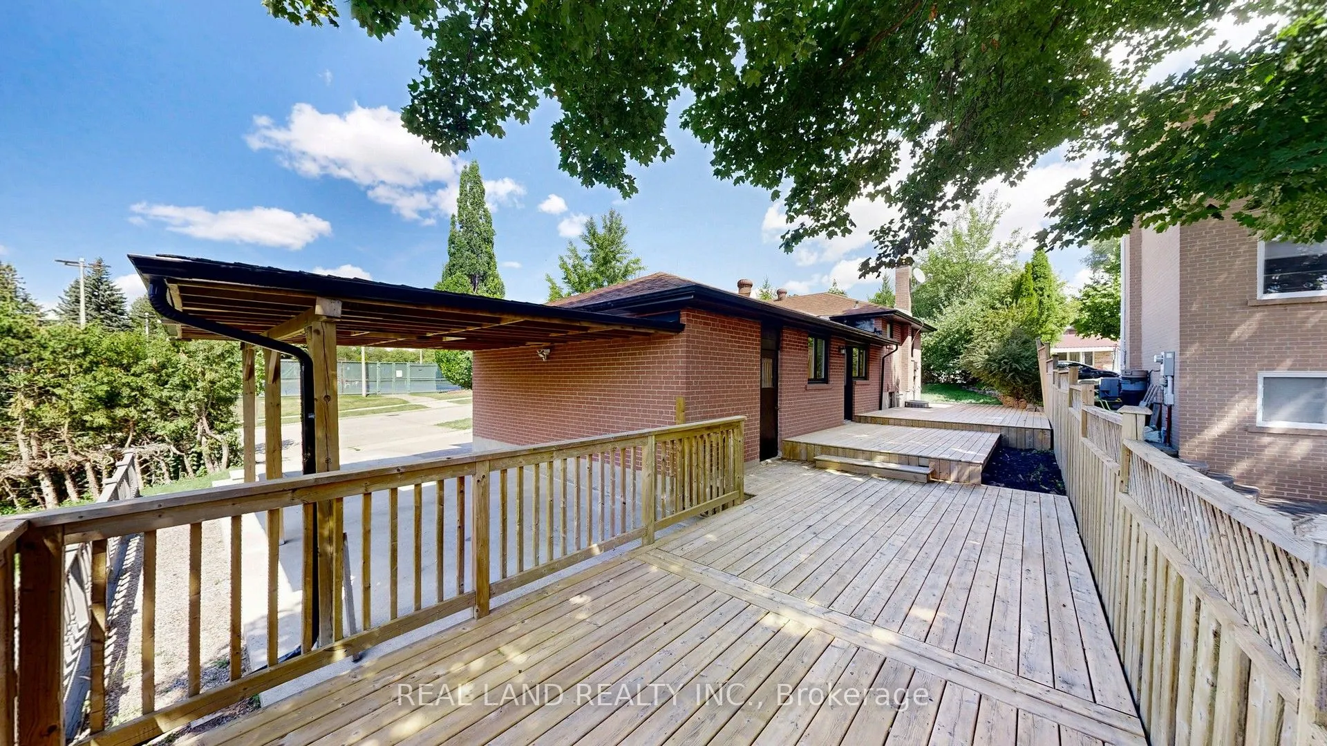 38 Cresthaven Drive