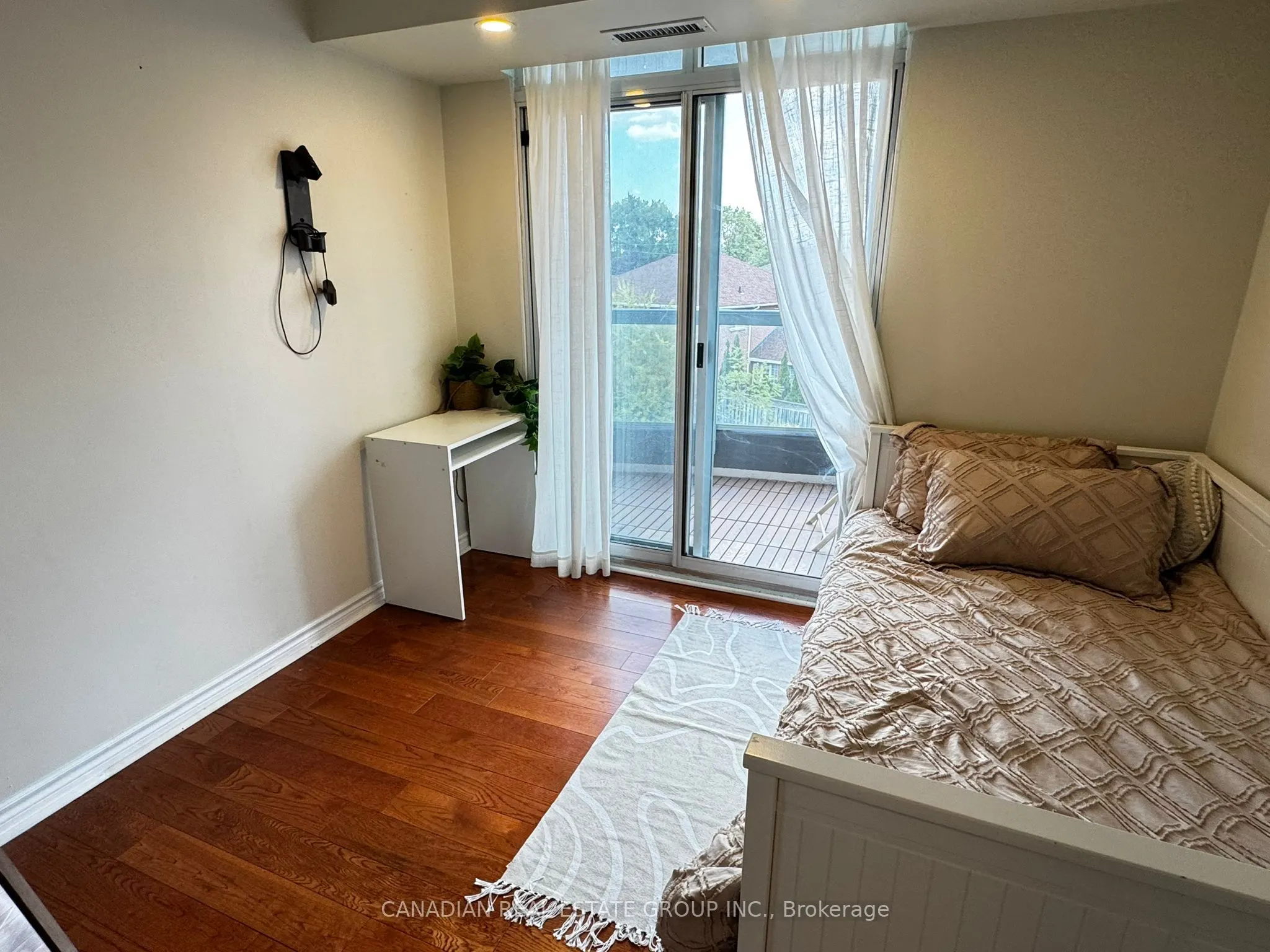 906 Sheppard Avenue W, #311
