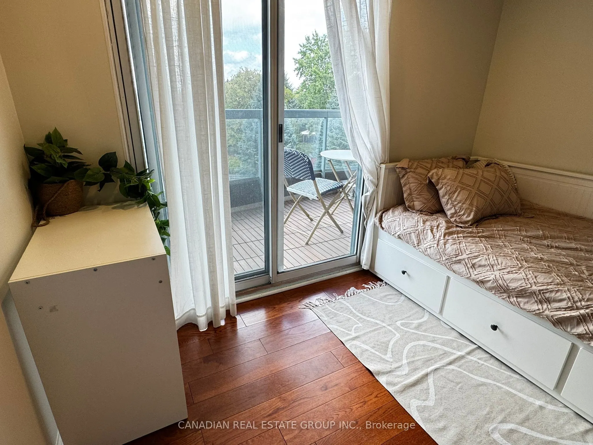 906 Sheppard Avenue W, #311
