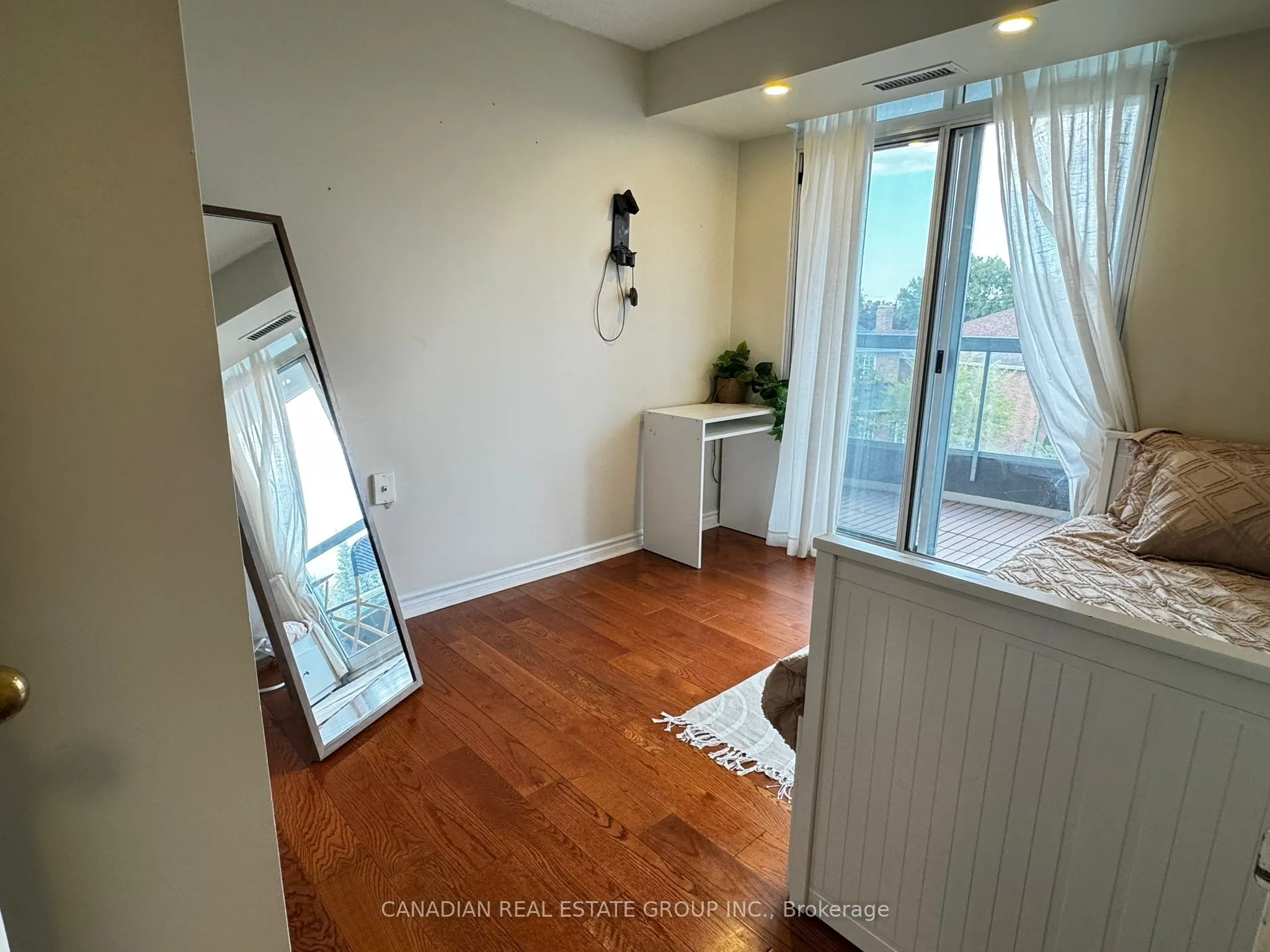 906 Sheppard Avenue W, #311