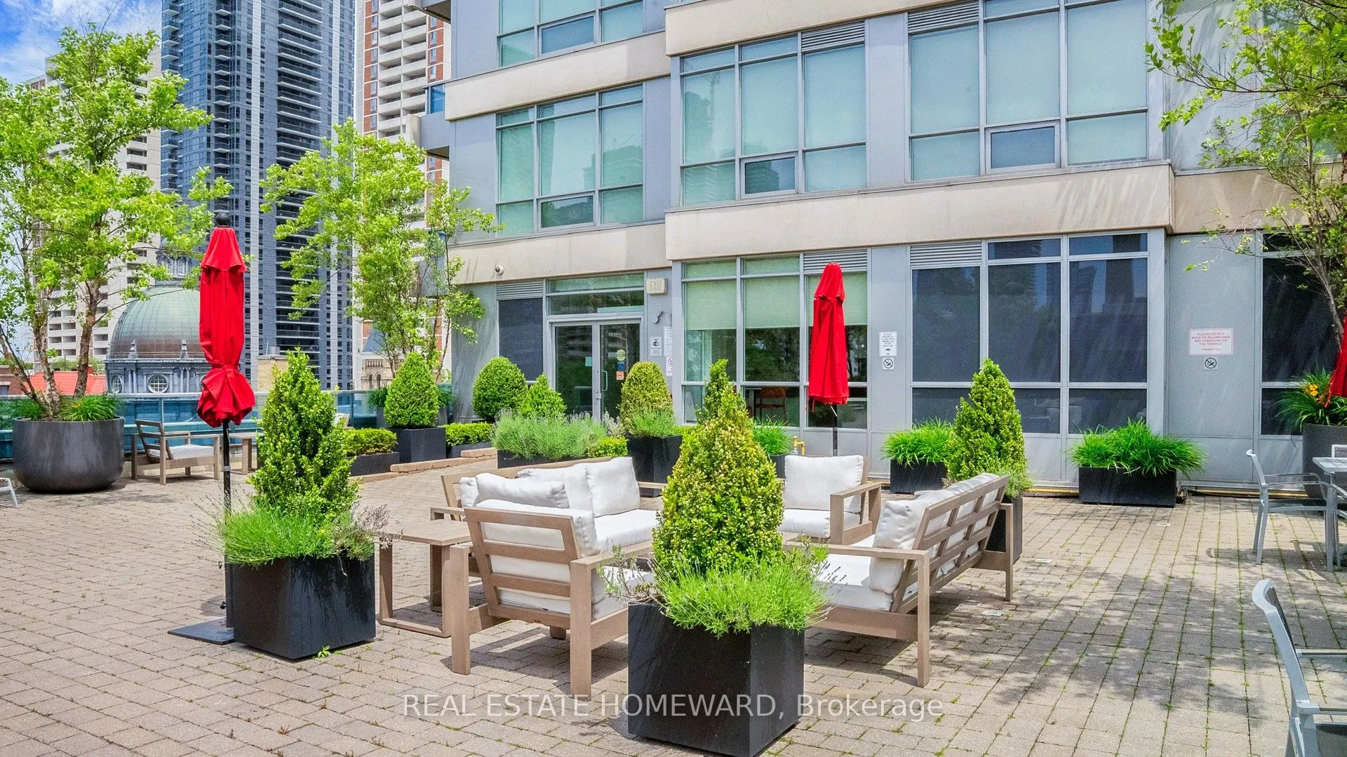 500 Sherbourne Street, #2706