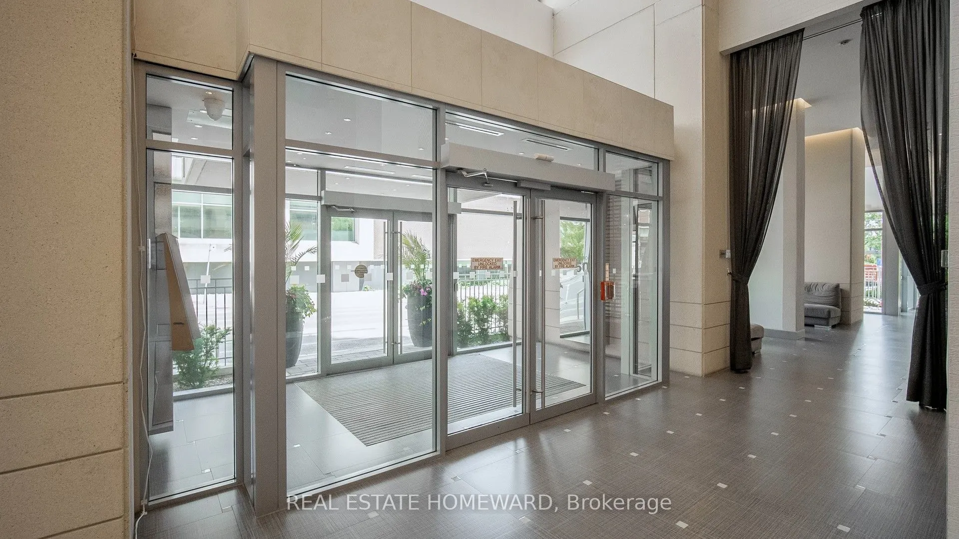 500 Sherbourne Street, #2706