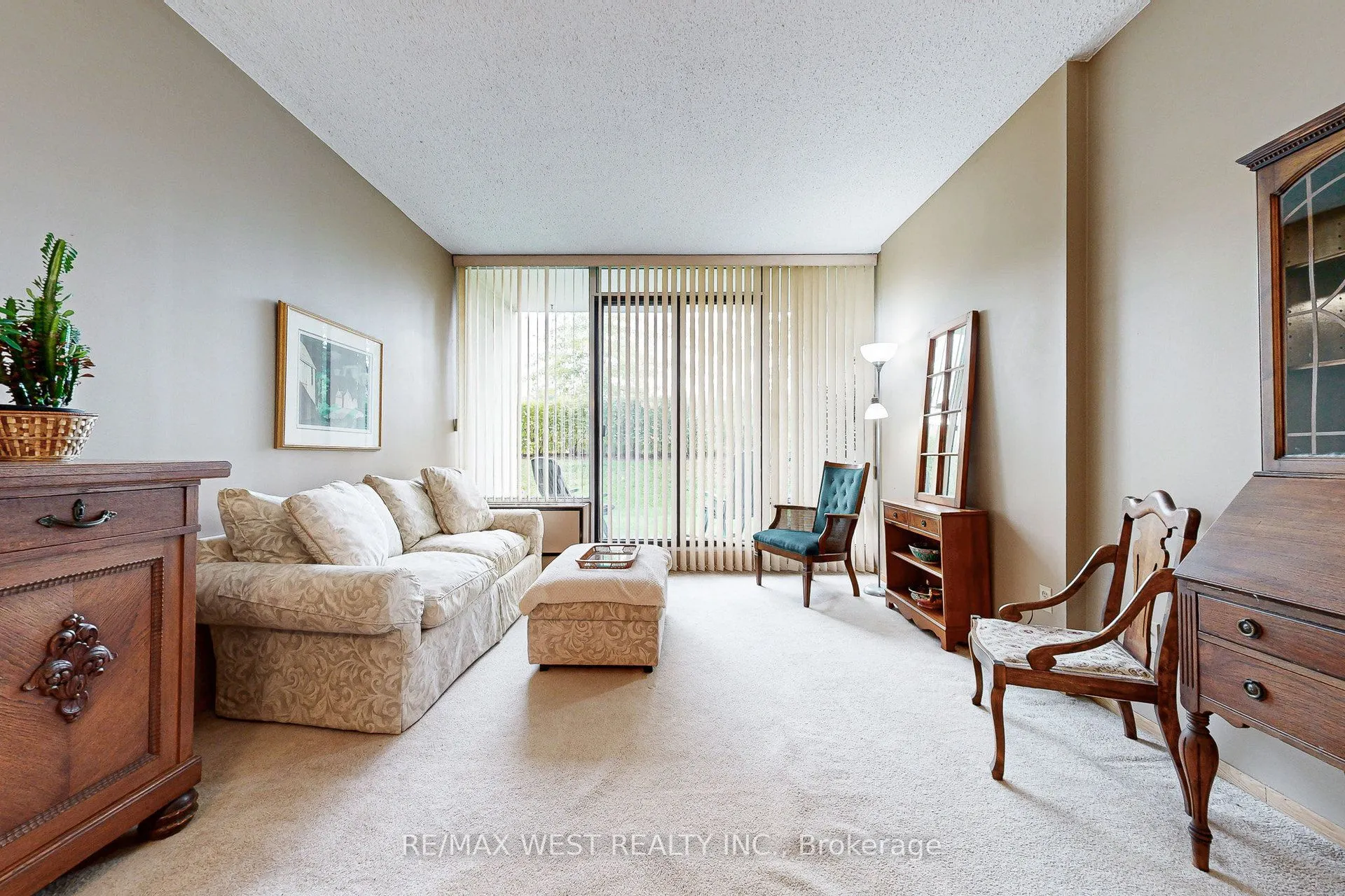 20 Fashion Rose Way, #104
