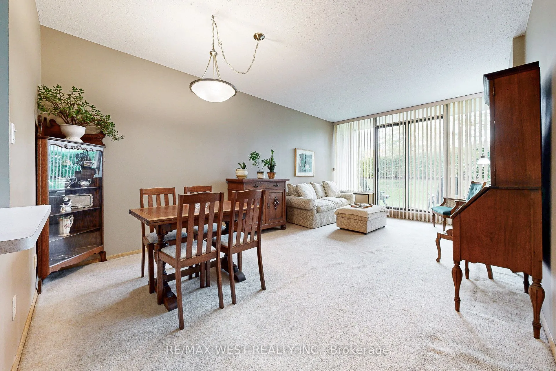 20 Fashion Rose Way, #104