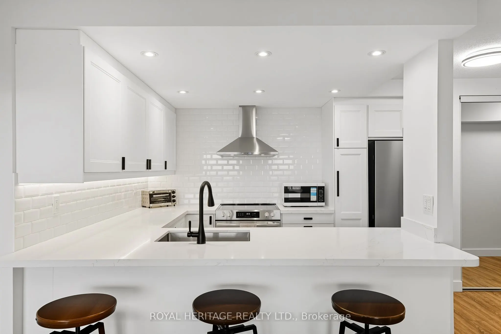 5 Concorde Place, #1208