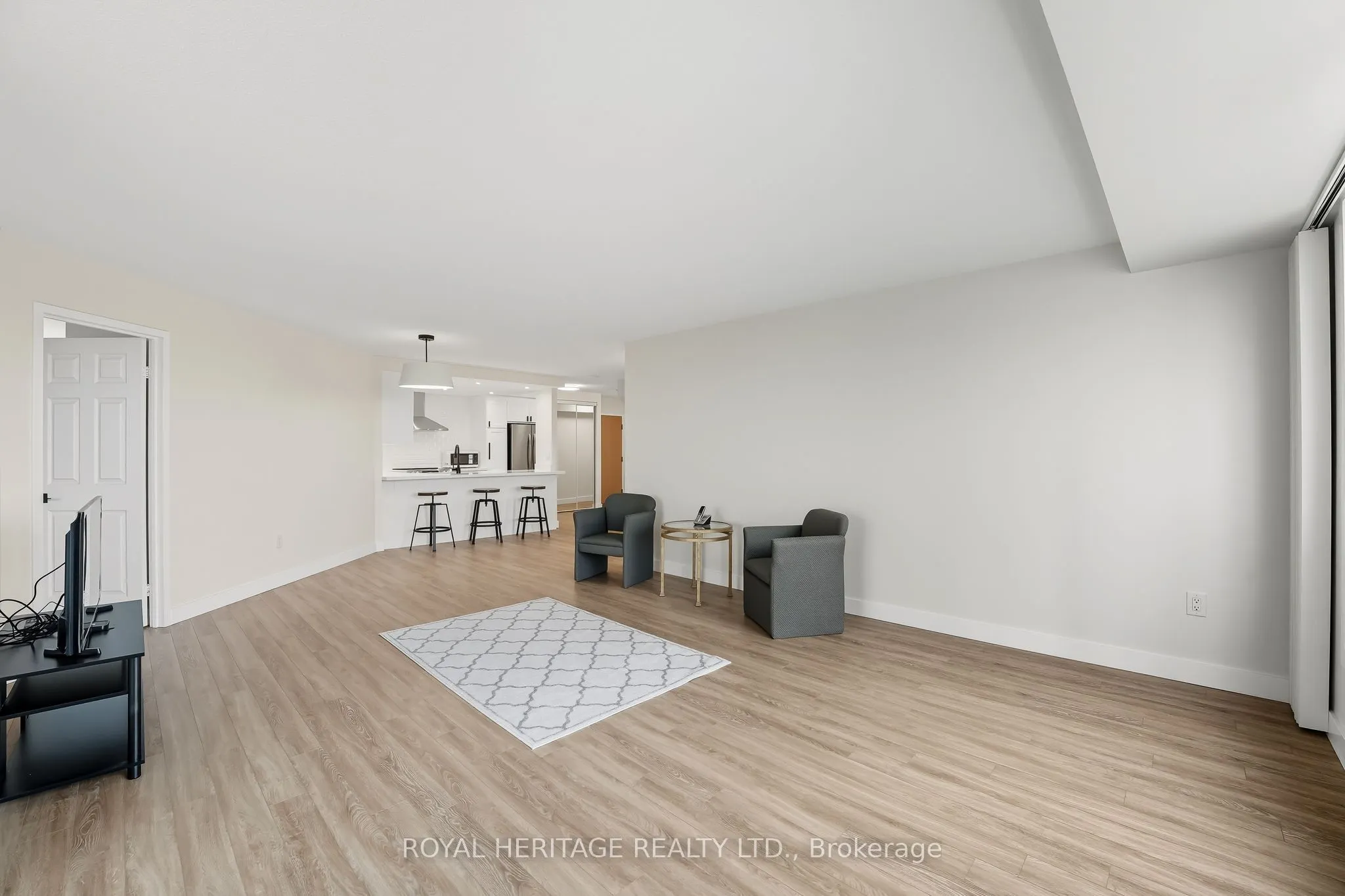 5 Concorde Place, #1208