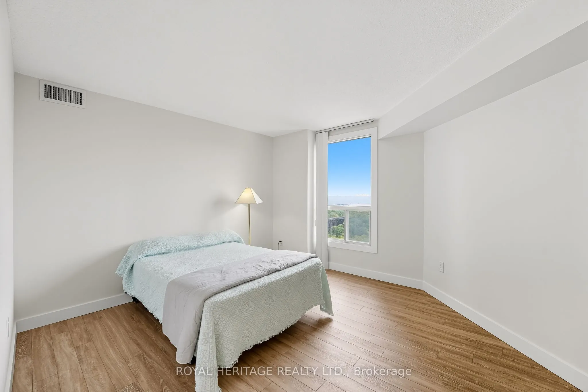 5 Concorde Place, #1208