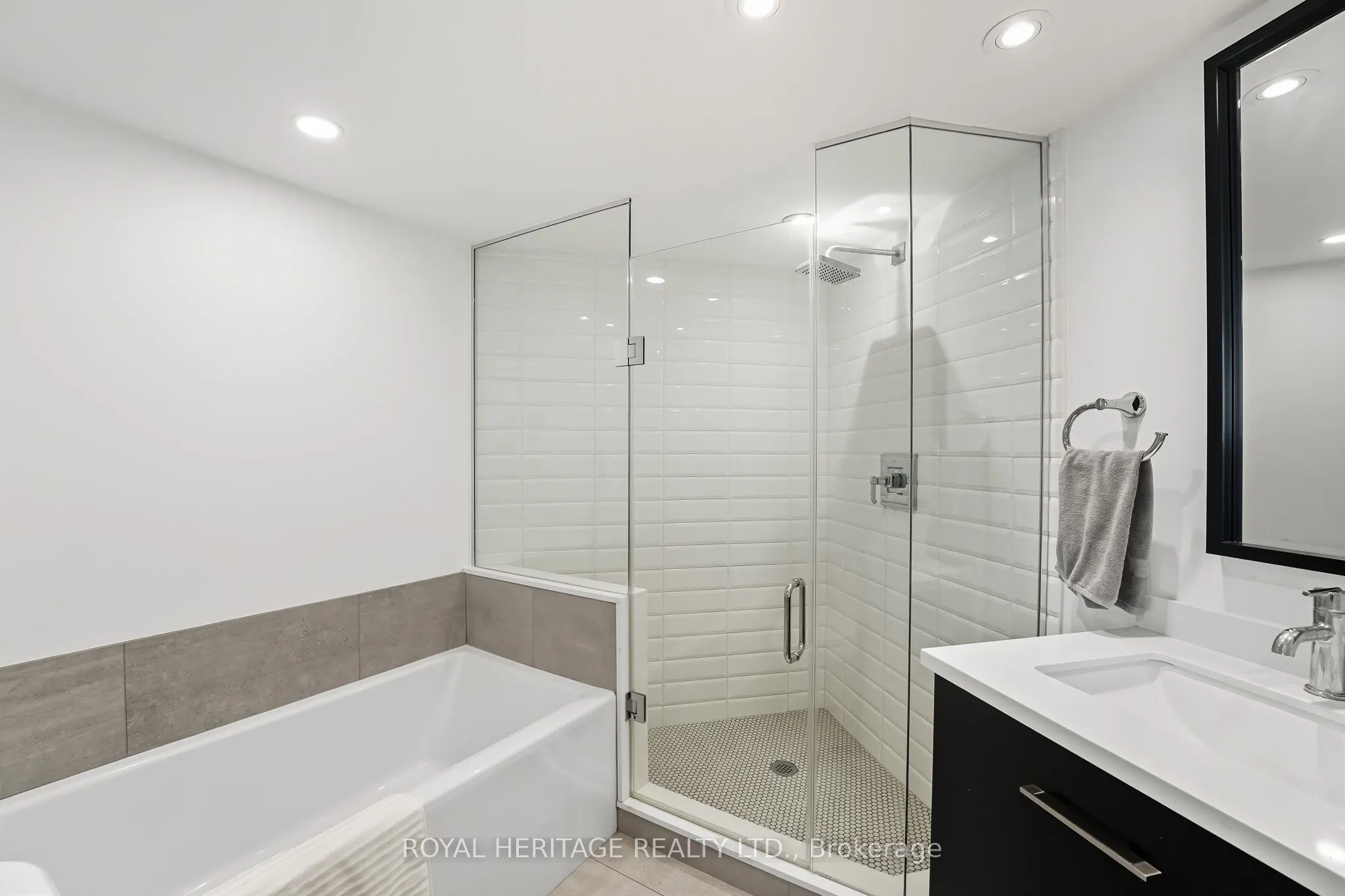5 Concorde Place, #1208