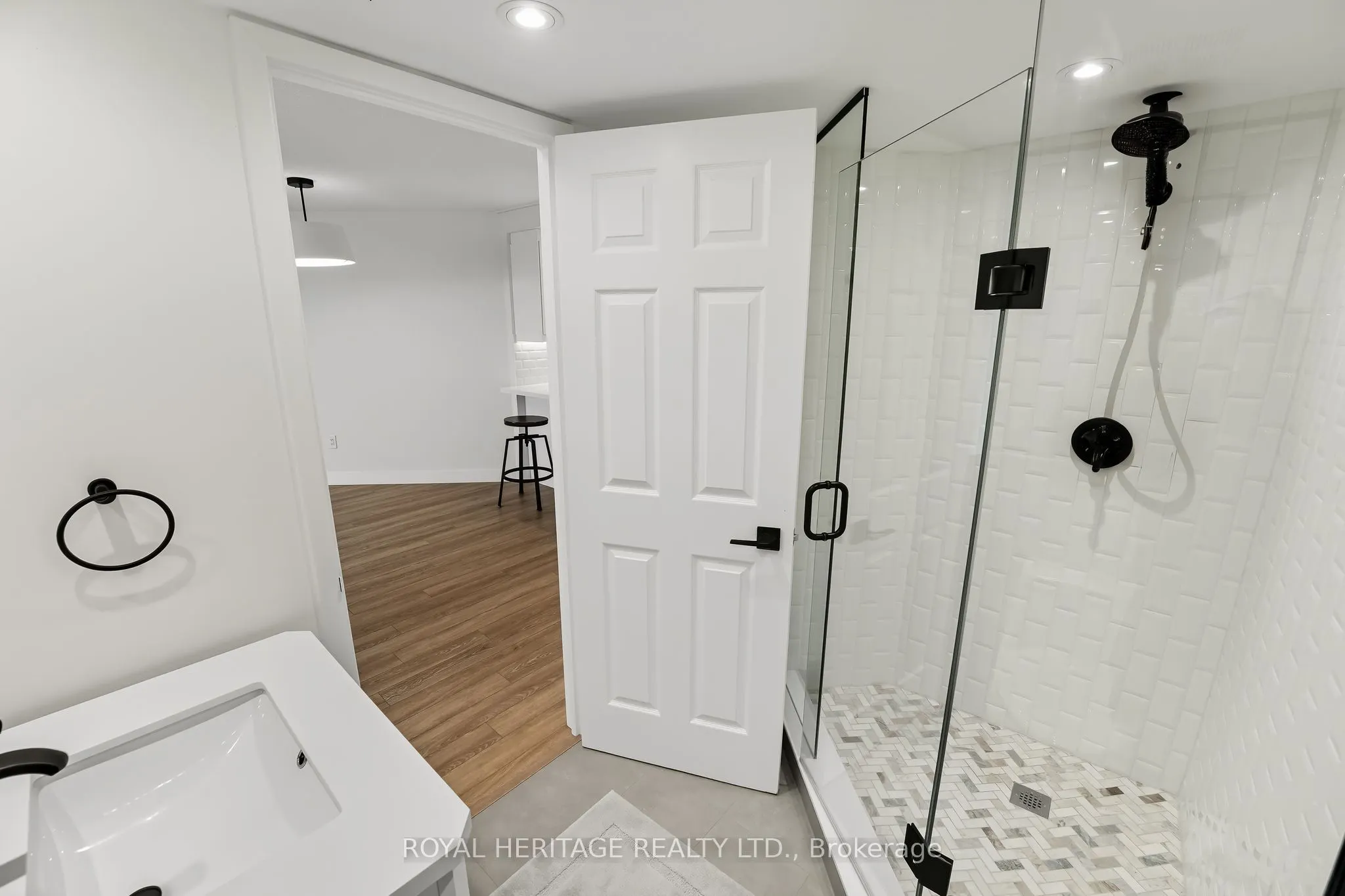 5 Concorde Place, #1208