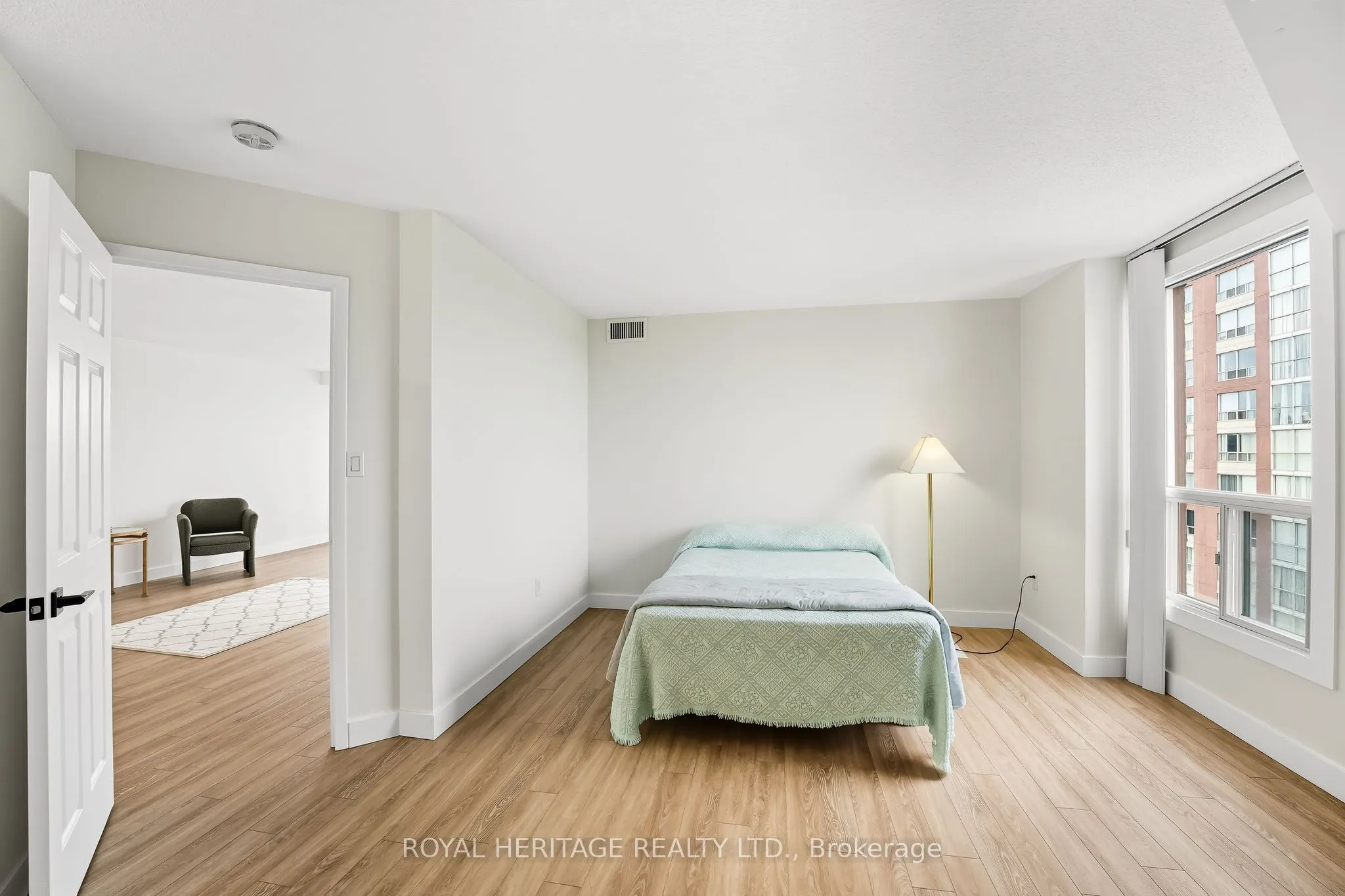 5 Concorde Place, #1208