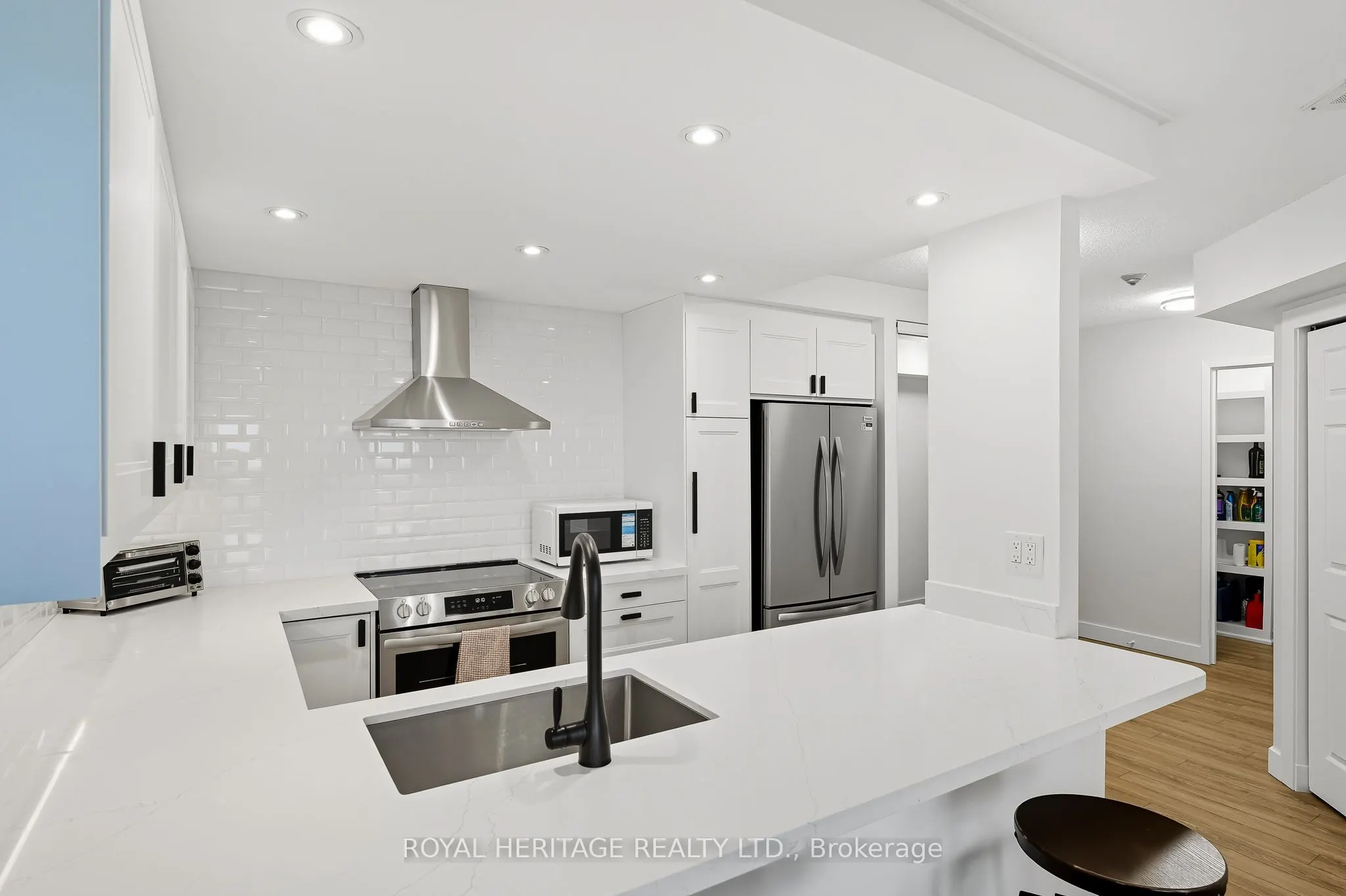5 Concorde Place, #1208
