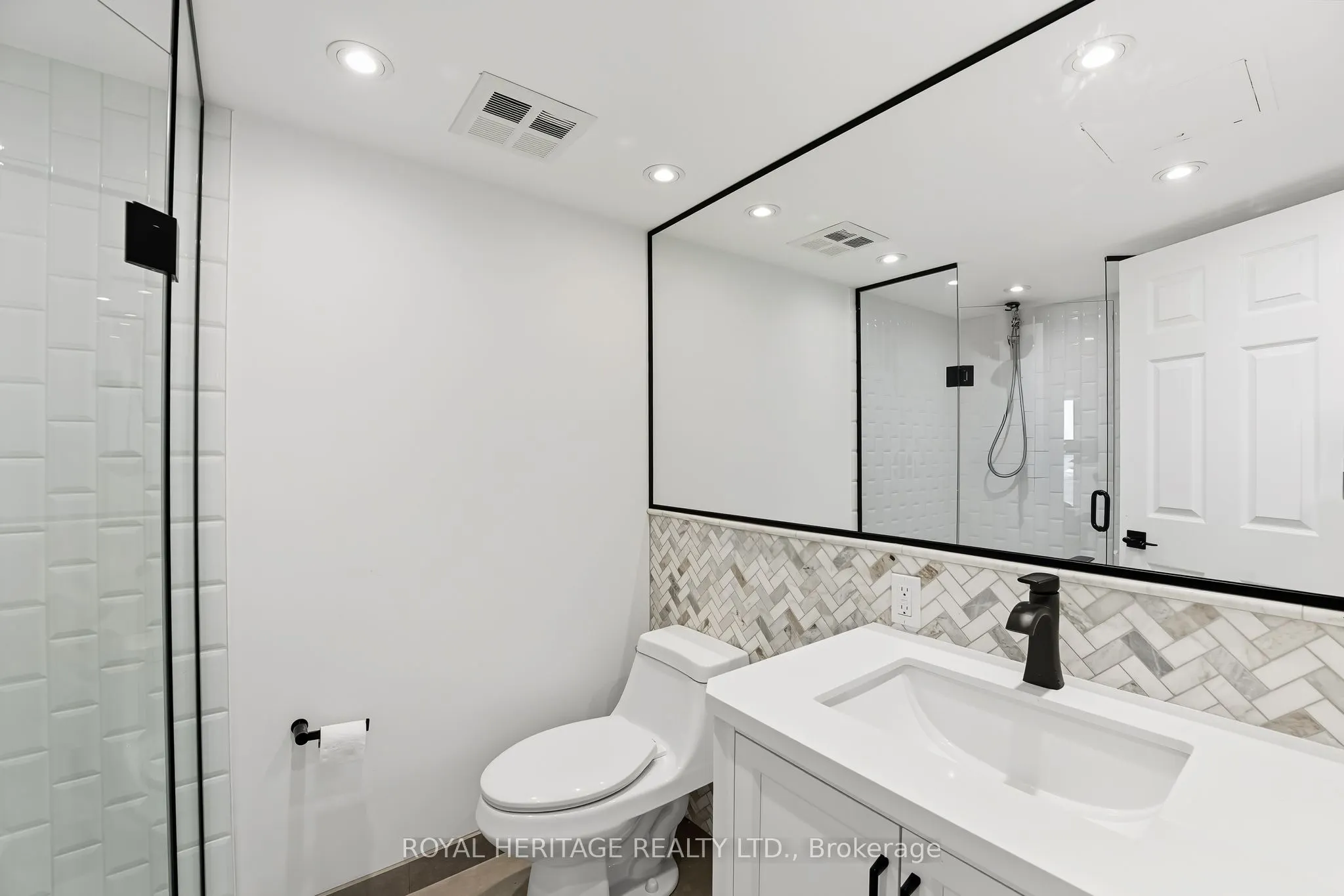 5 Concorde Place, #1208