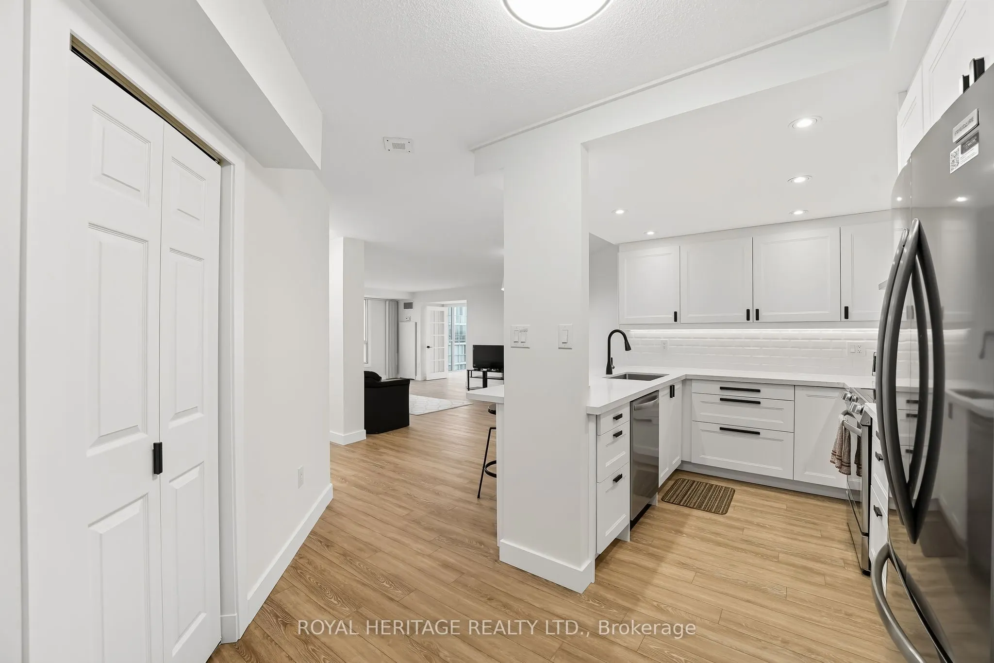 5 Concorde Place, #1208