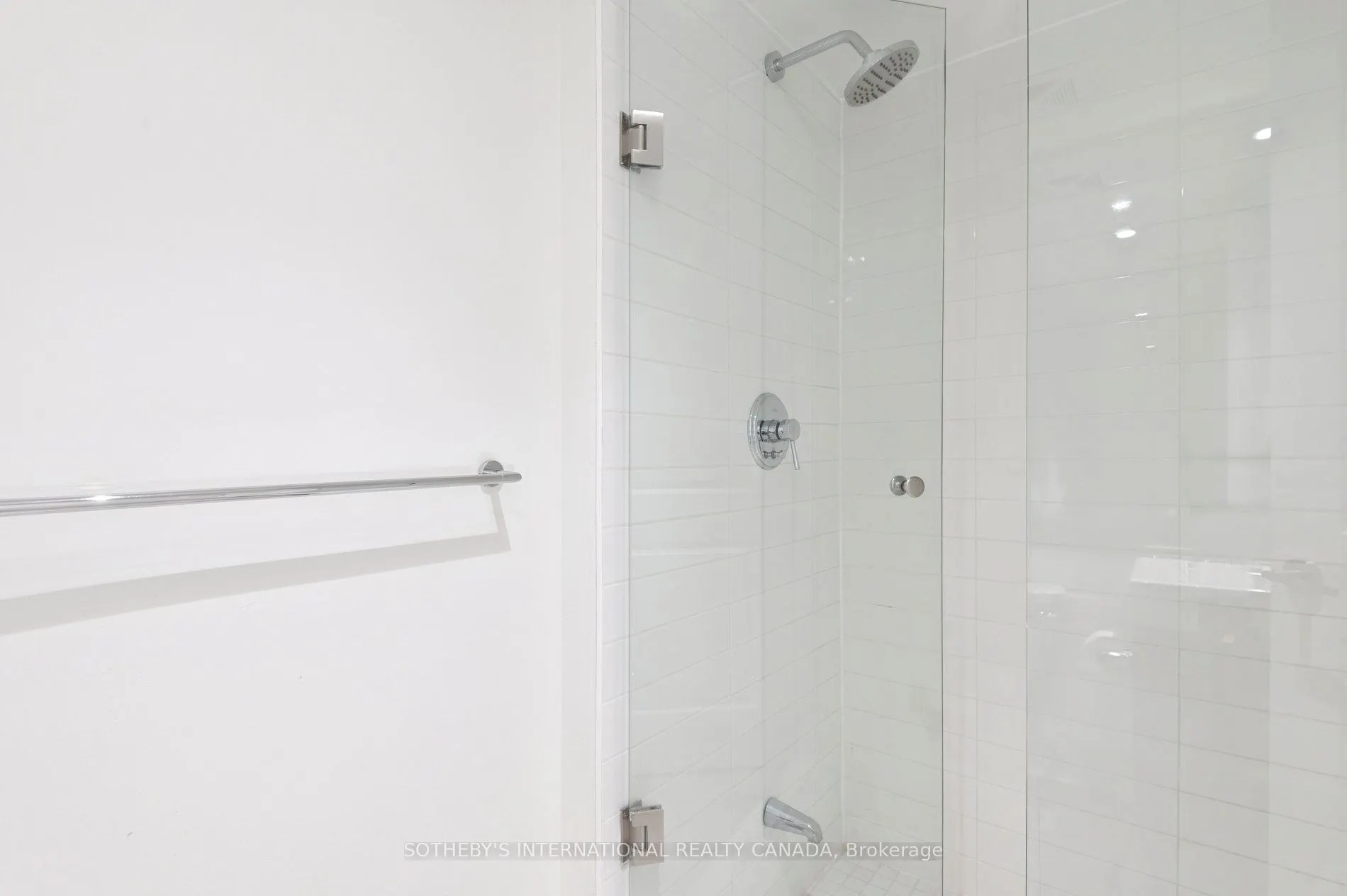 386 Yonge Street, #602