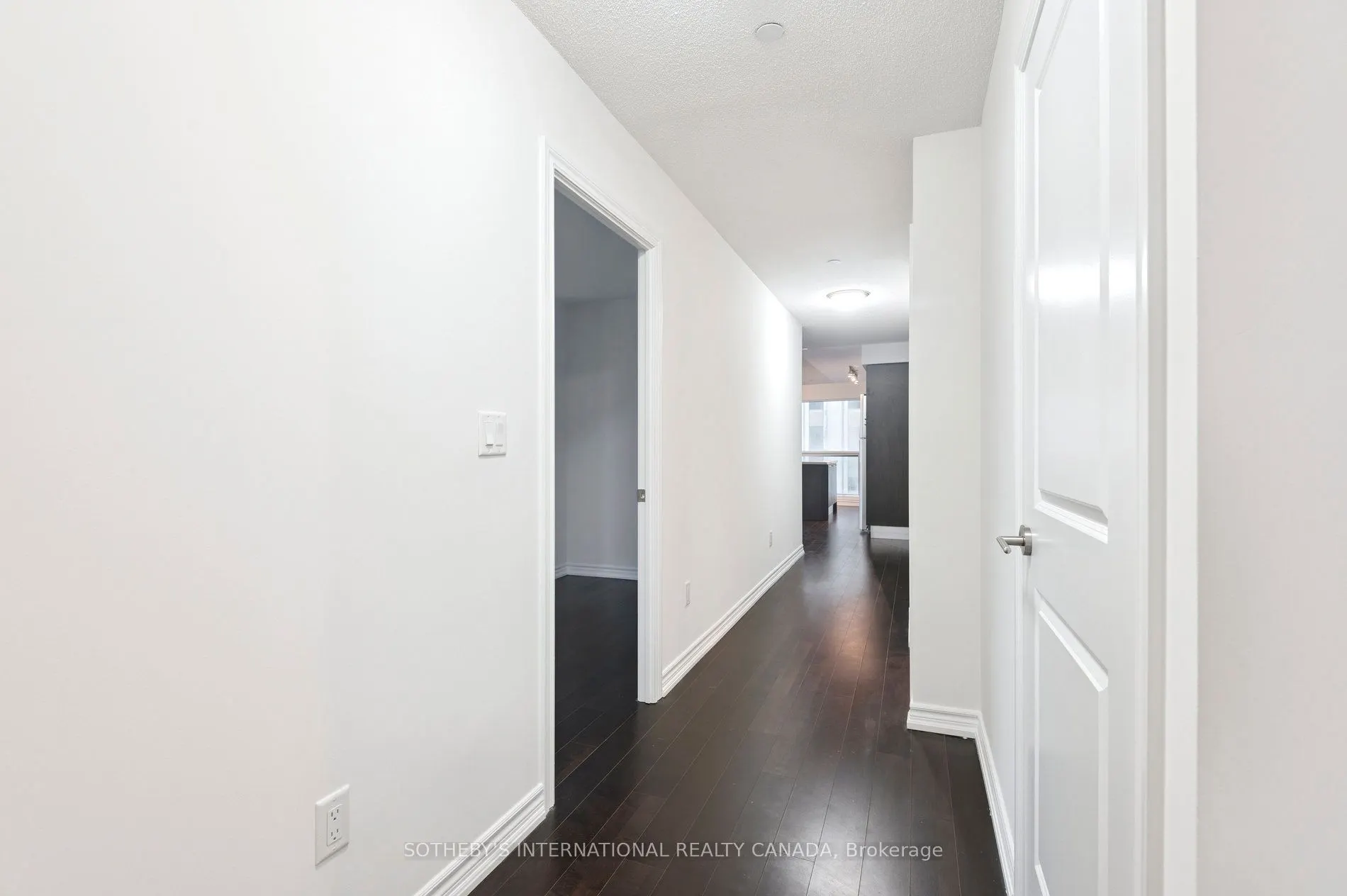 386 Yonge Street, #602