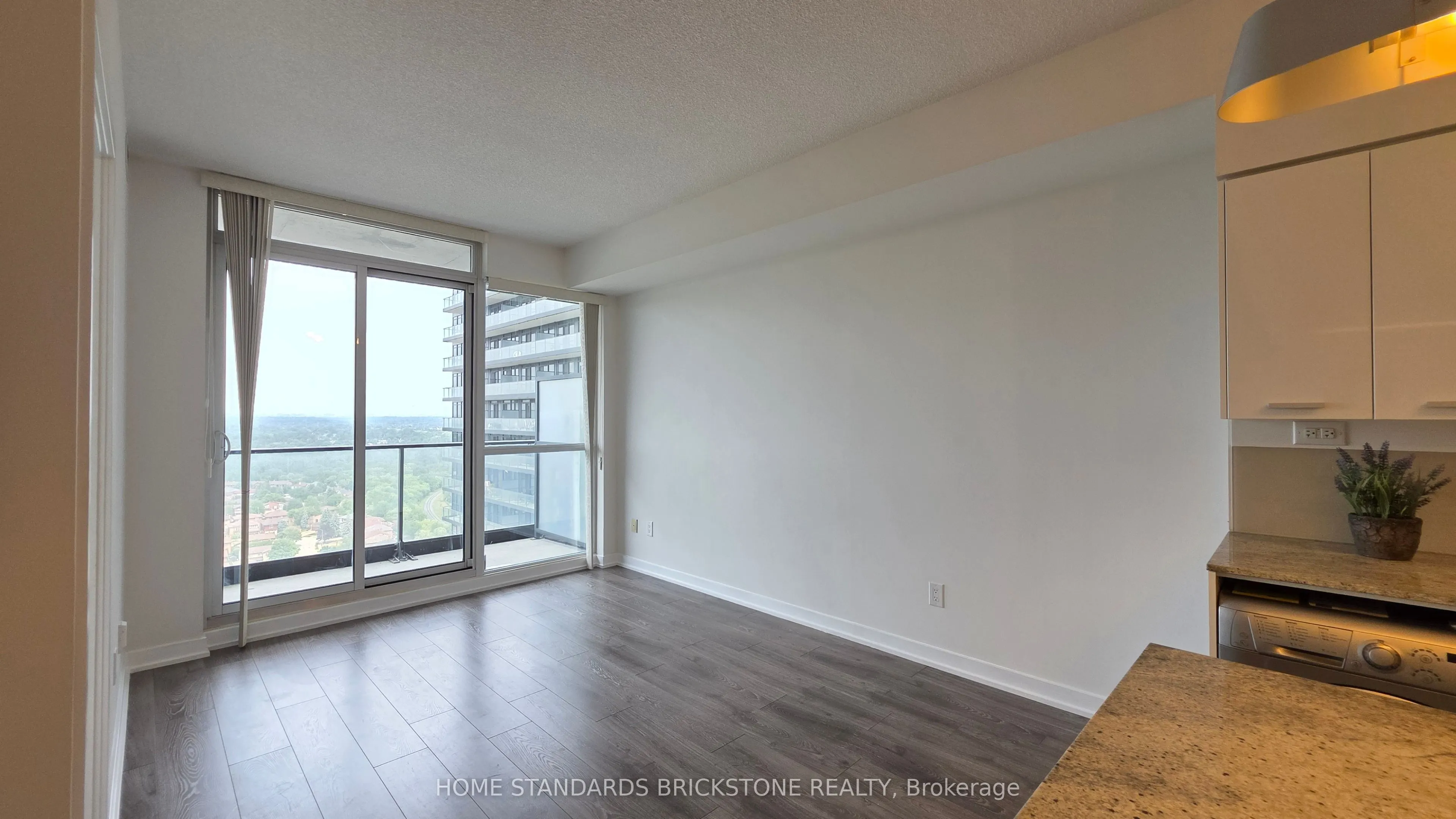 29 Singer Court, #2807