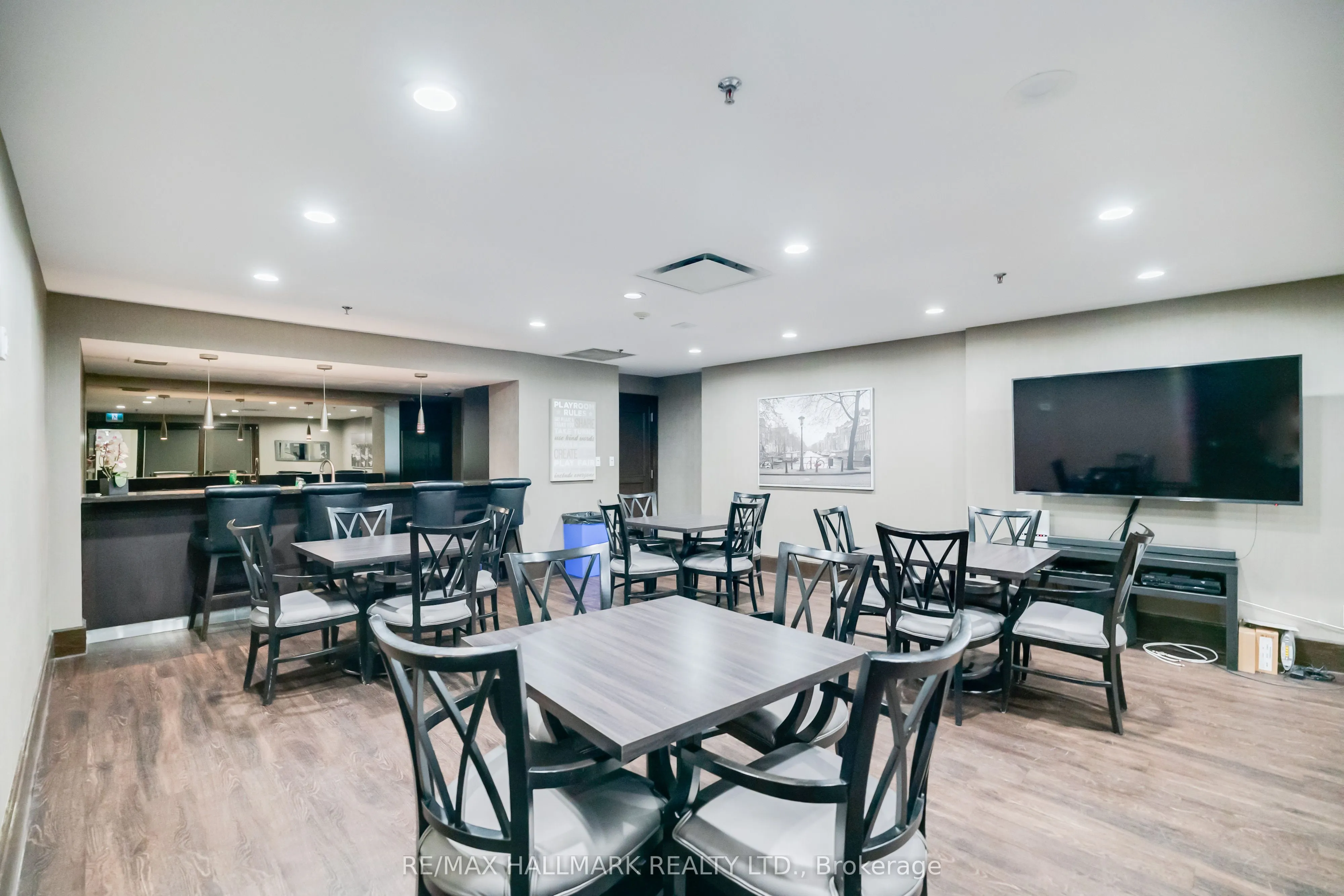 30 Greenfield Avenue, #1616