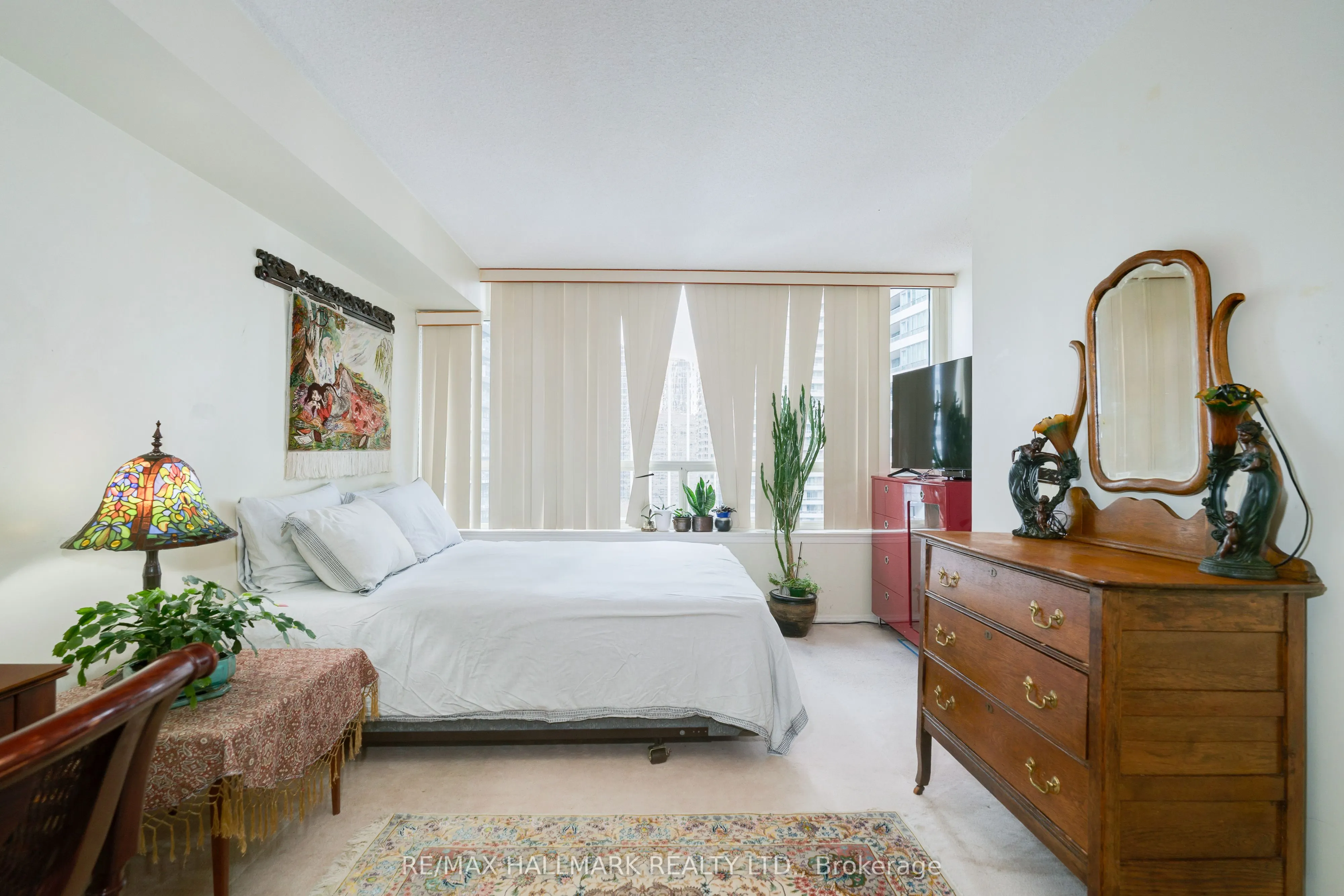 30 Greenfield Avenue, #1616