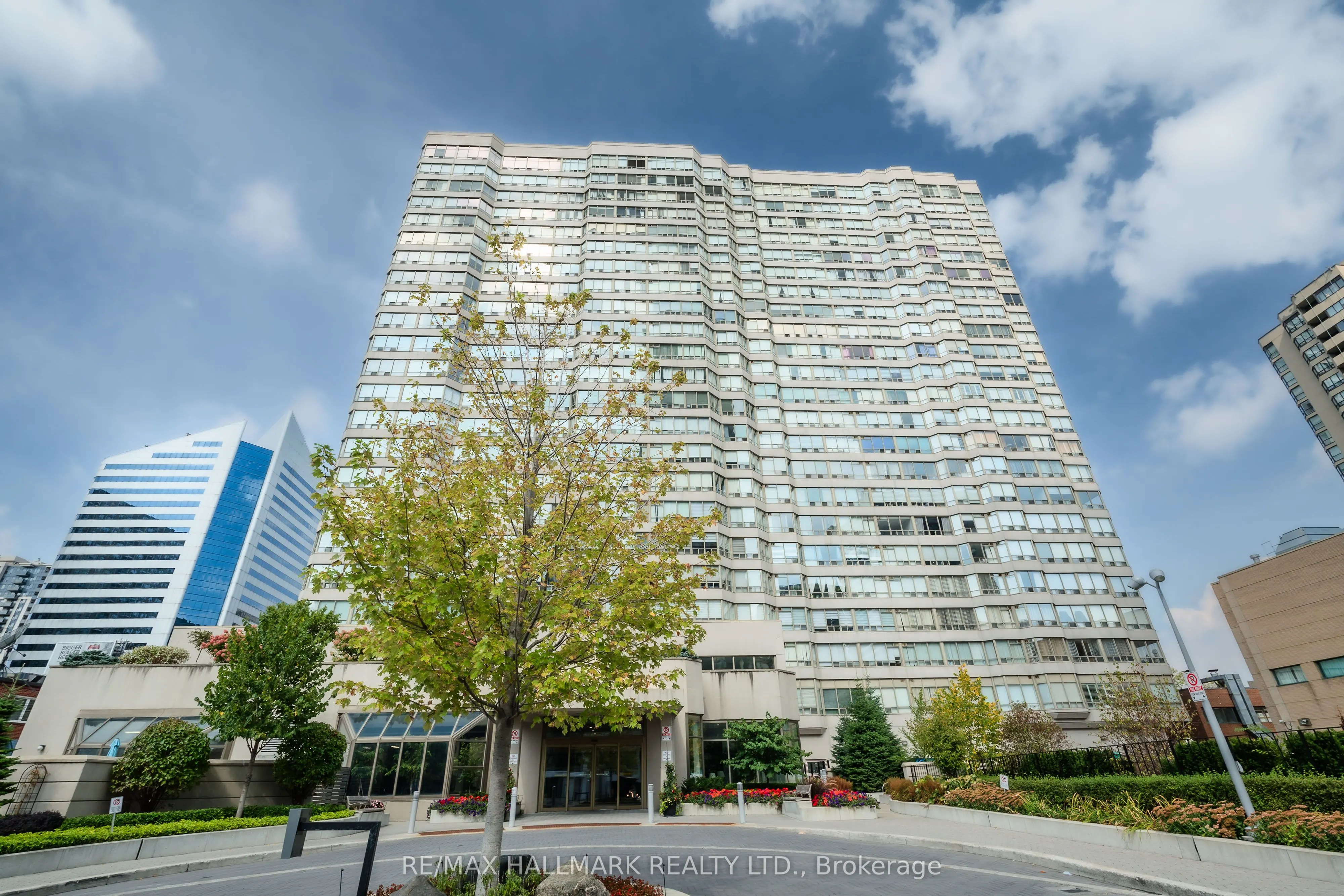 30 Greenfield Avenue, #1616