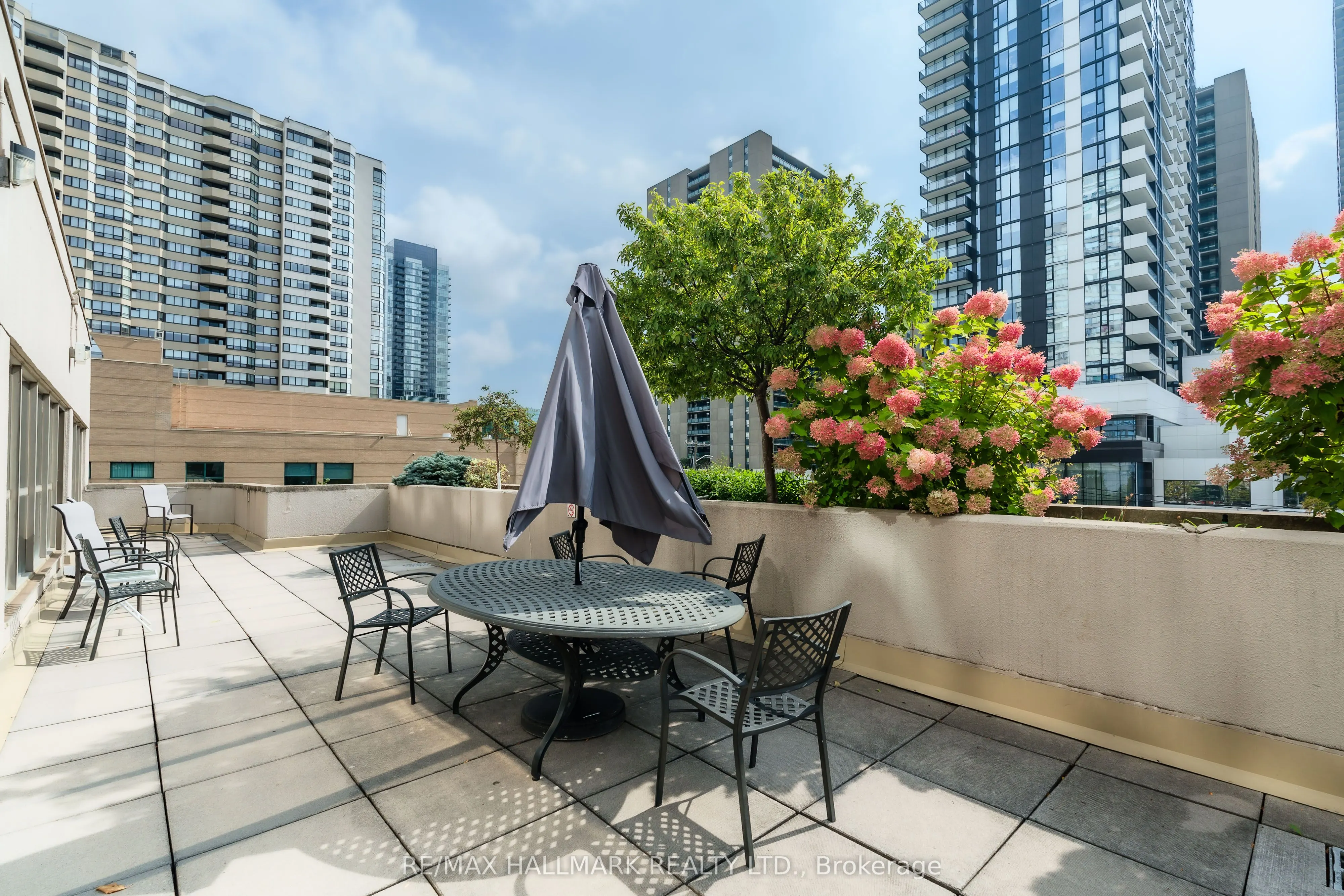 30 Greenfield Avenue, #1616